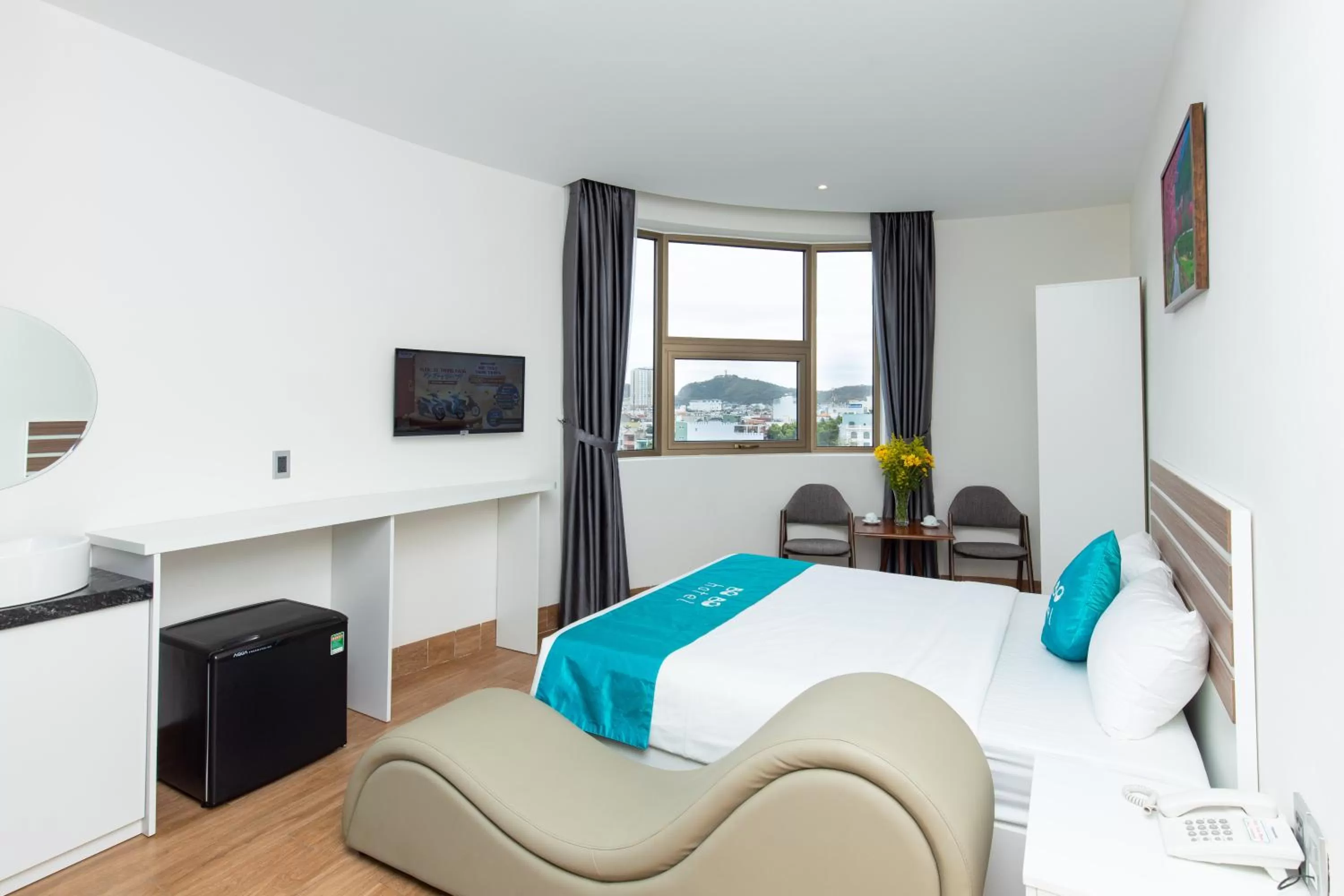 Photo of the whole room, Bed in BOBO Boutique Hotel