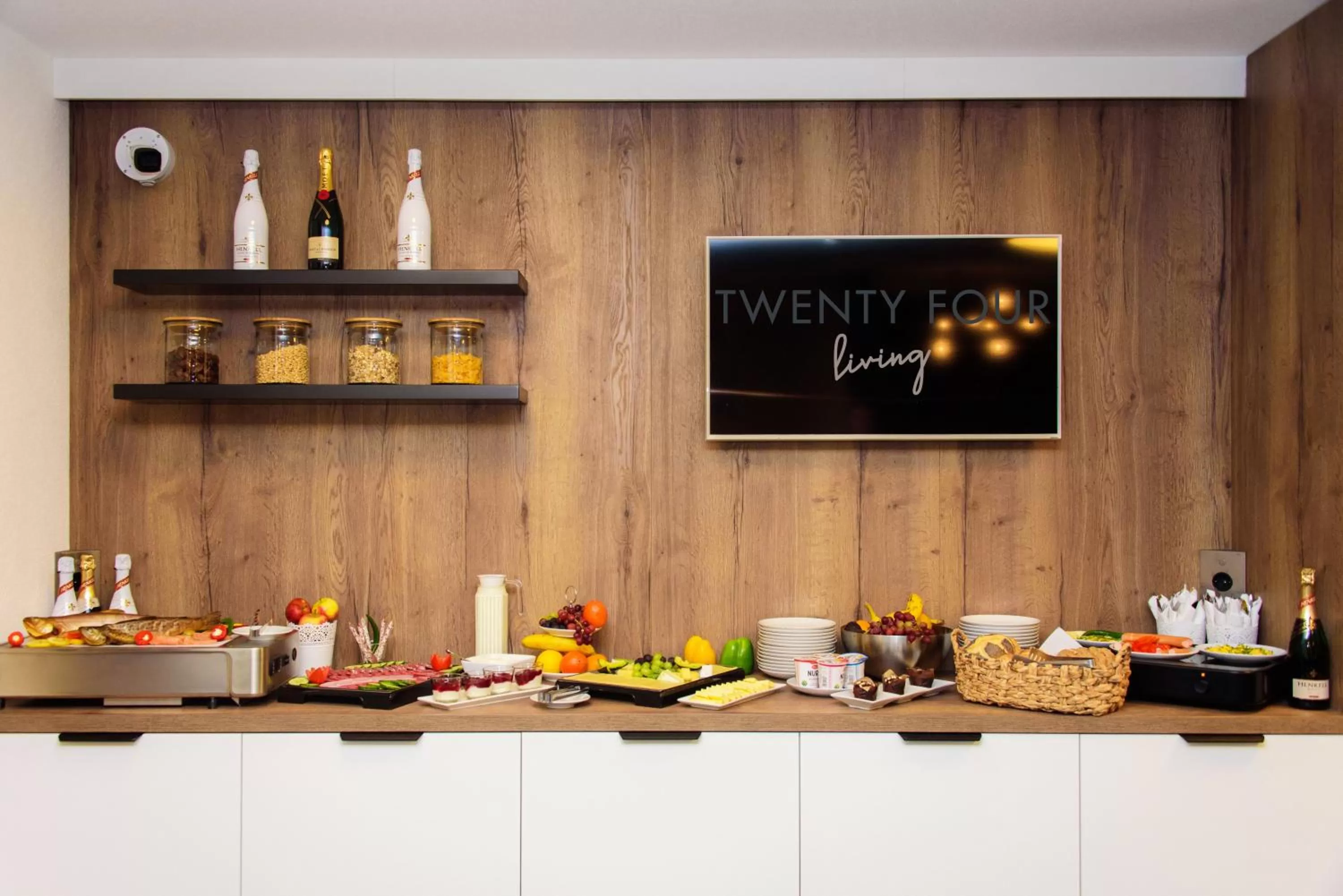 Breakfast in Hotel TwentyFour Living