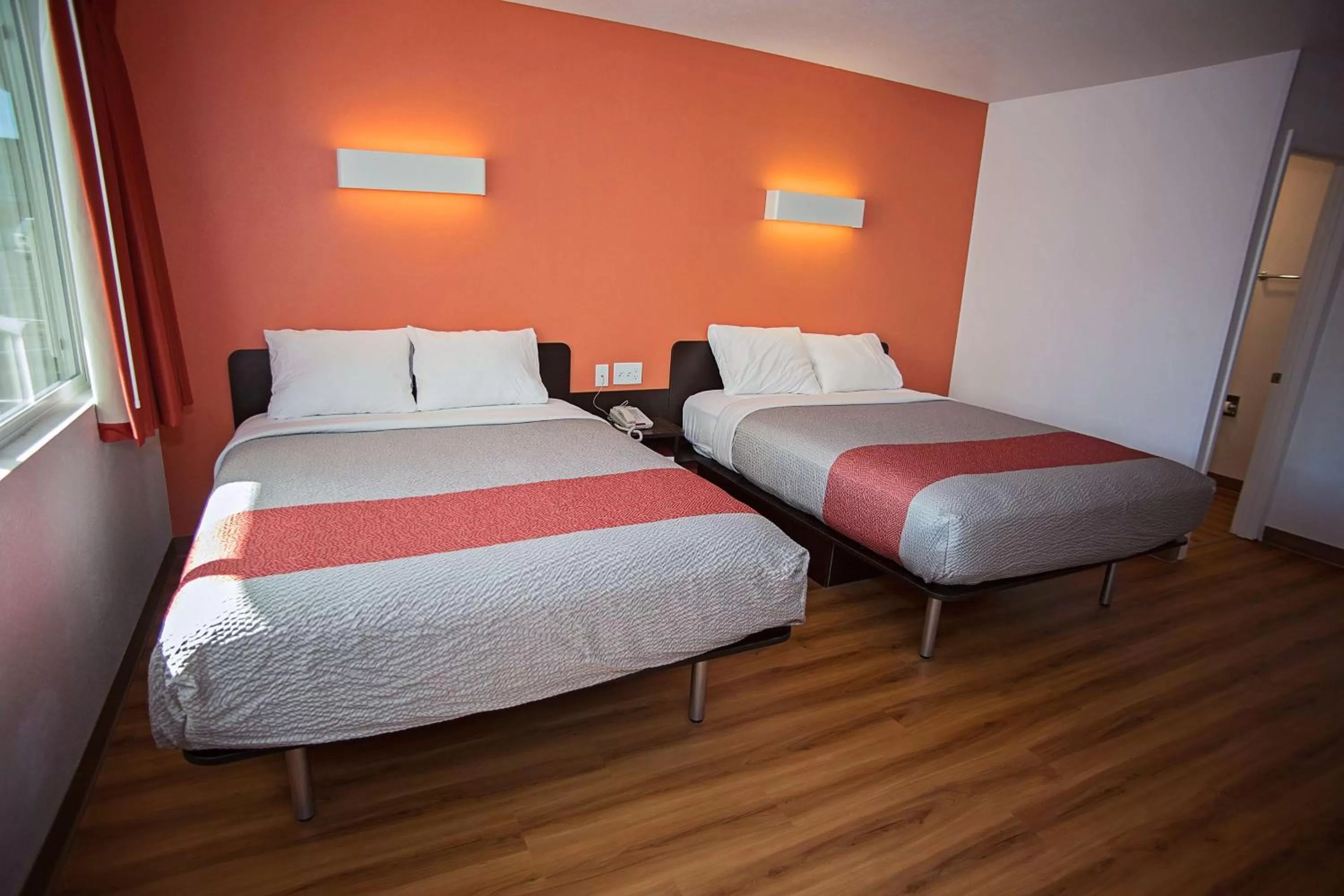 Photo of the whole room, Bed in Motel 6-Crescent City, CA