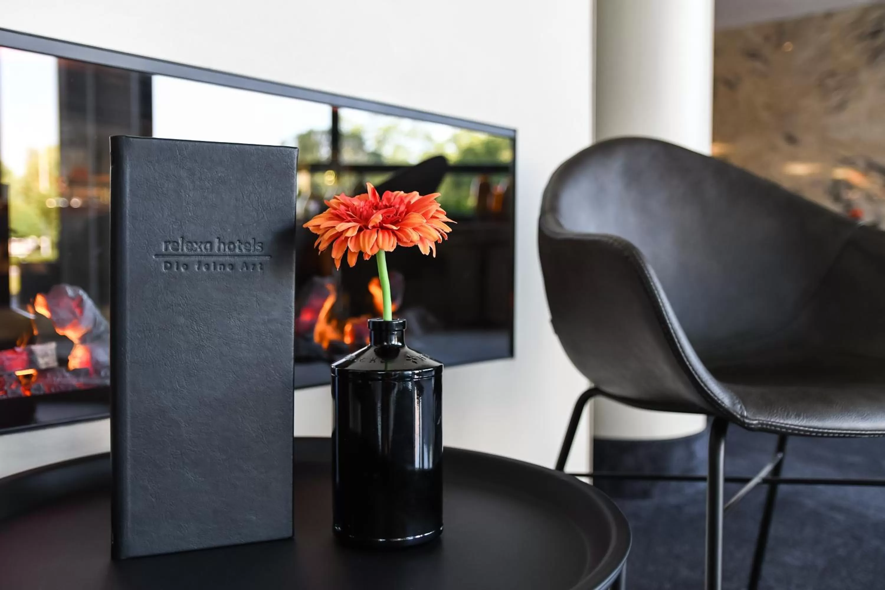 Lounge or bar in relexa hotel Airport Düsseldorf/Ratingen