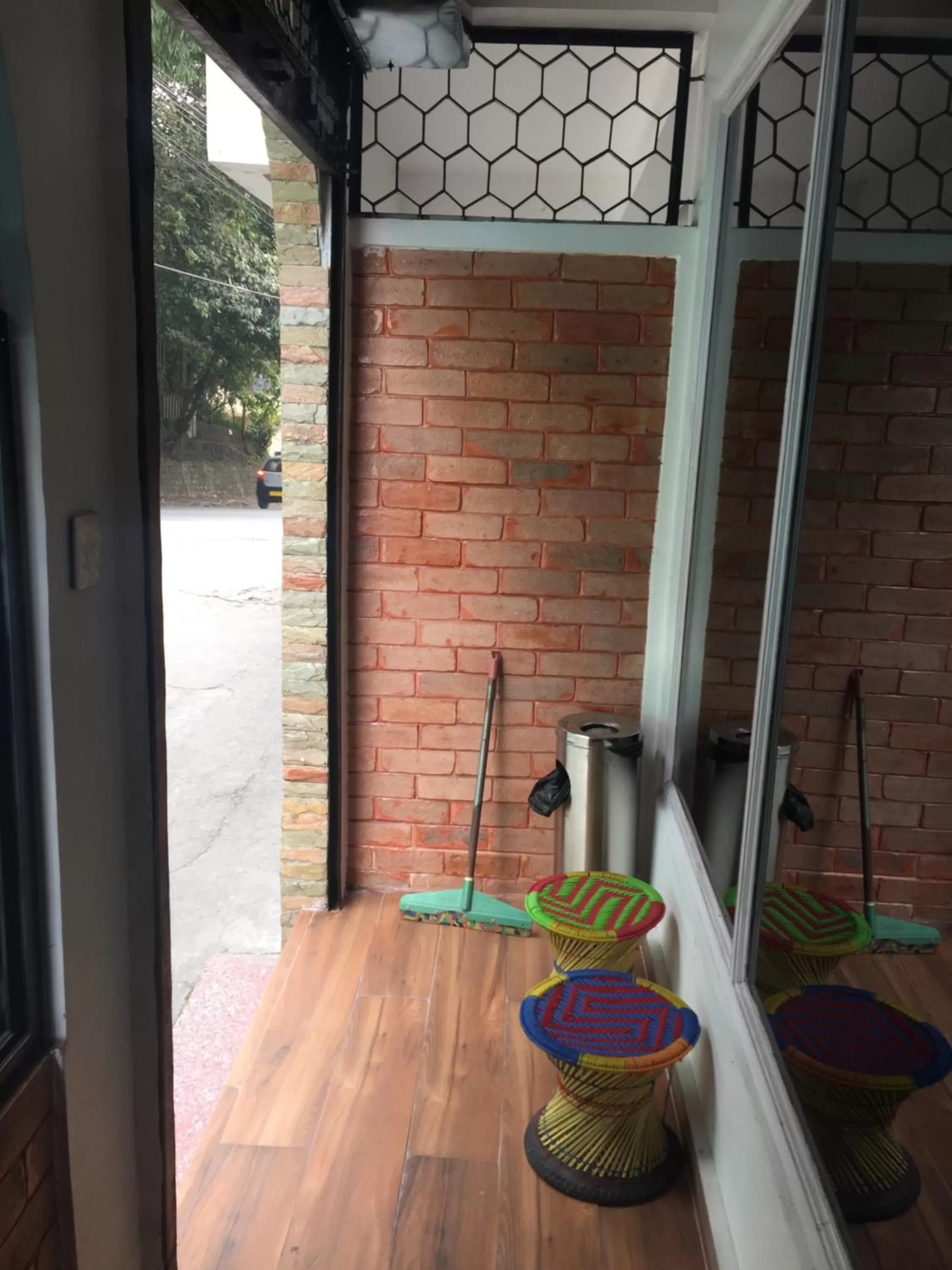 Facade/entrance in Sleepy Sam -The Traveller’s Hostel