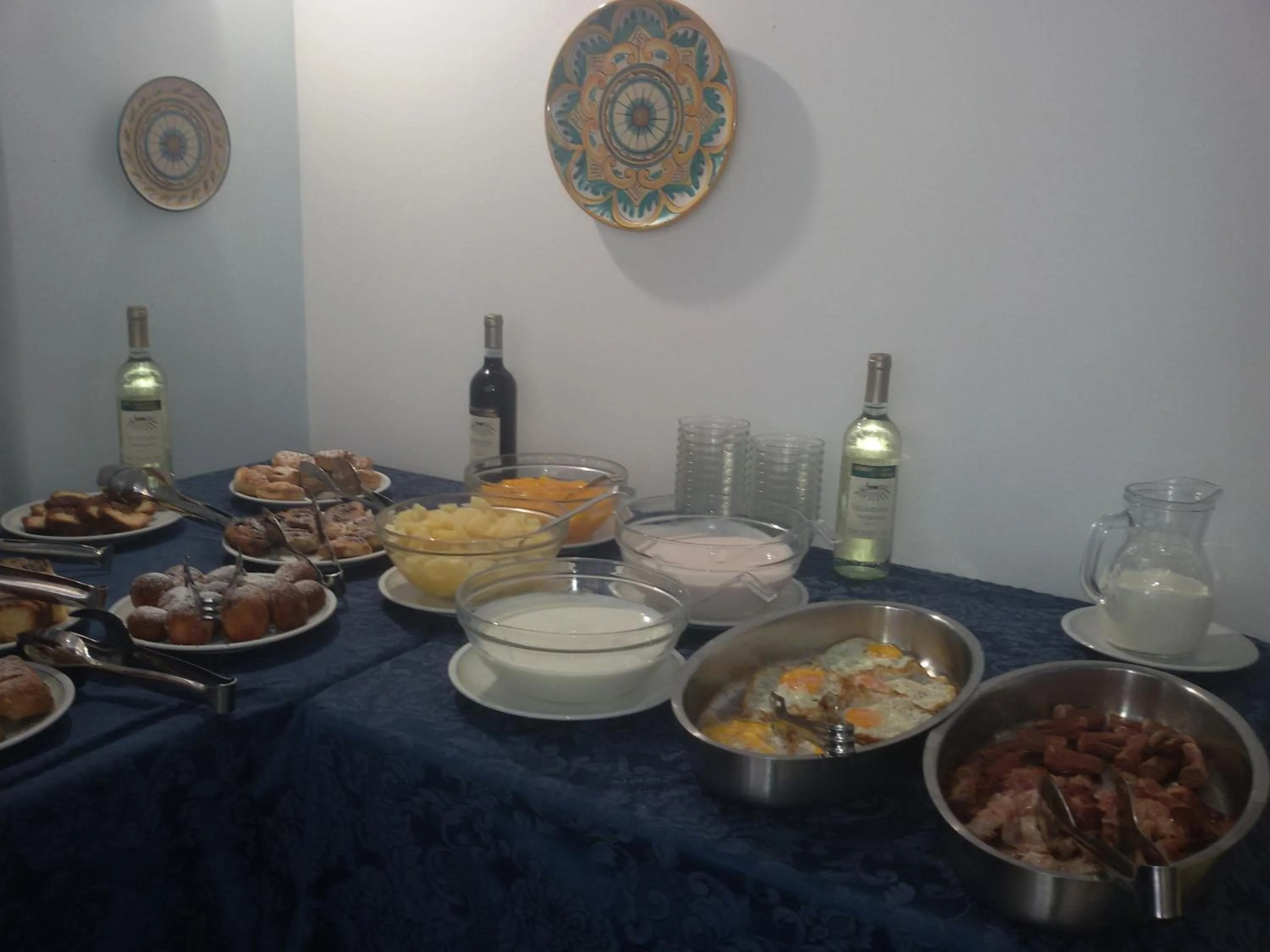 Restaurant/places to eat in Hotel Panoramic