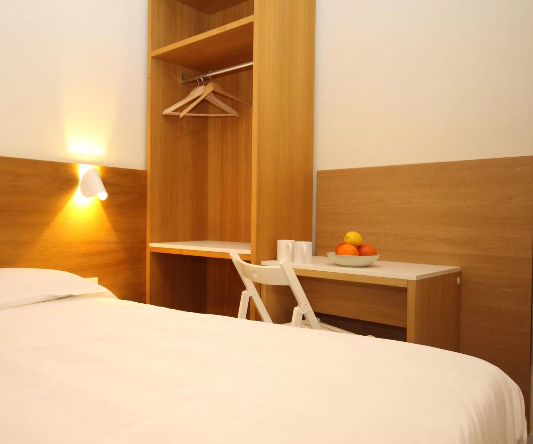 Bed in Hotel La Perla