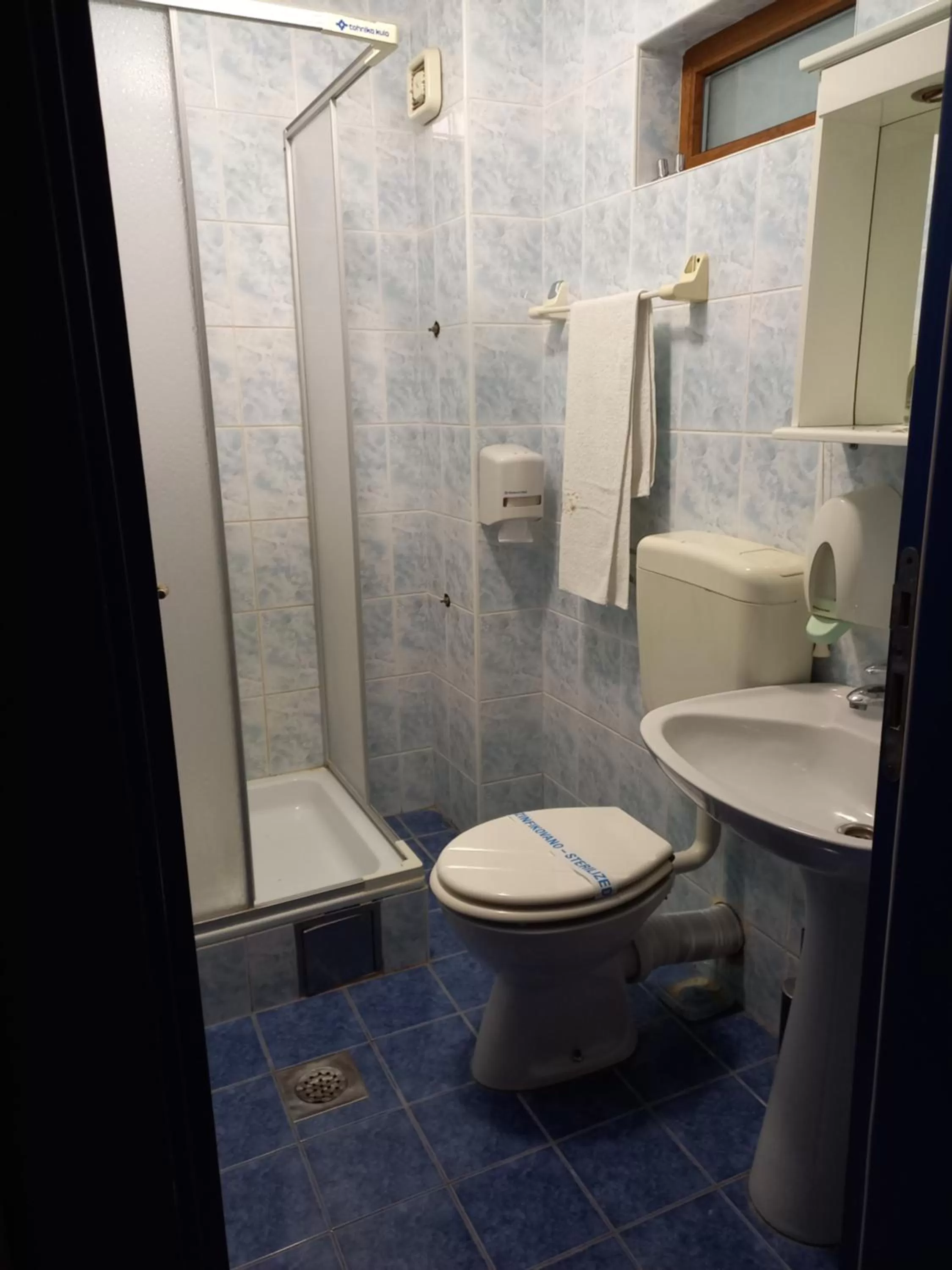 Shower, Bathroom in Garni Hotel Lupus