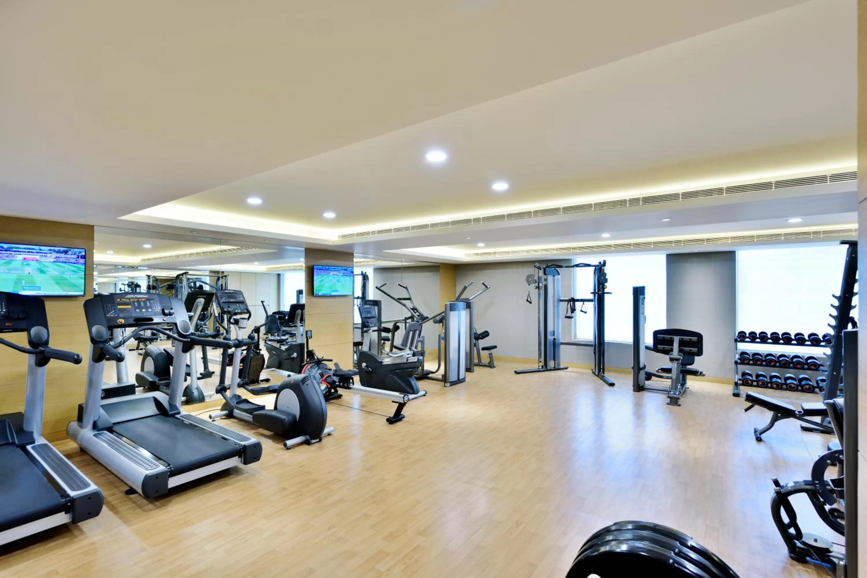 Fitness centre/facilities in Radisson Blu Faridabad