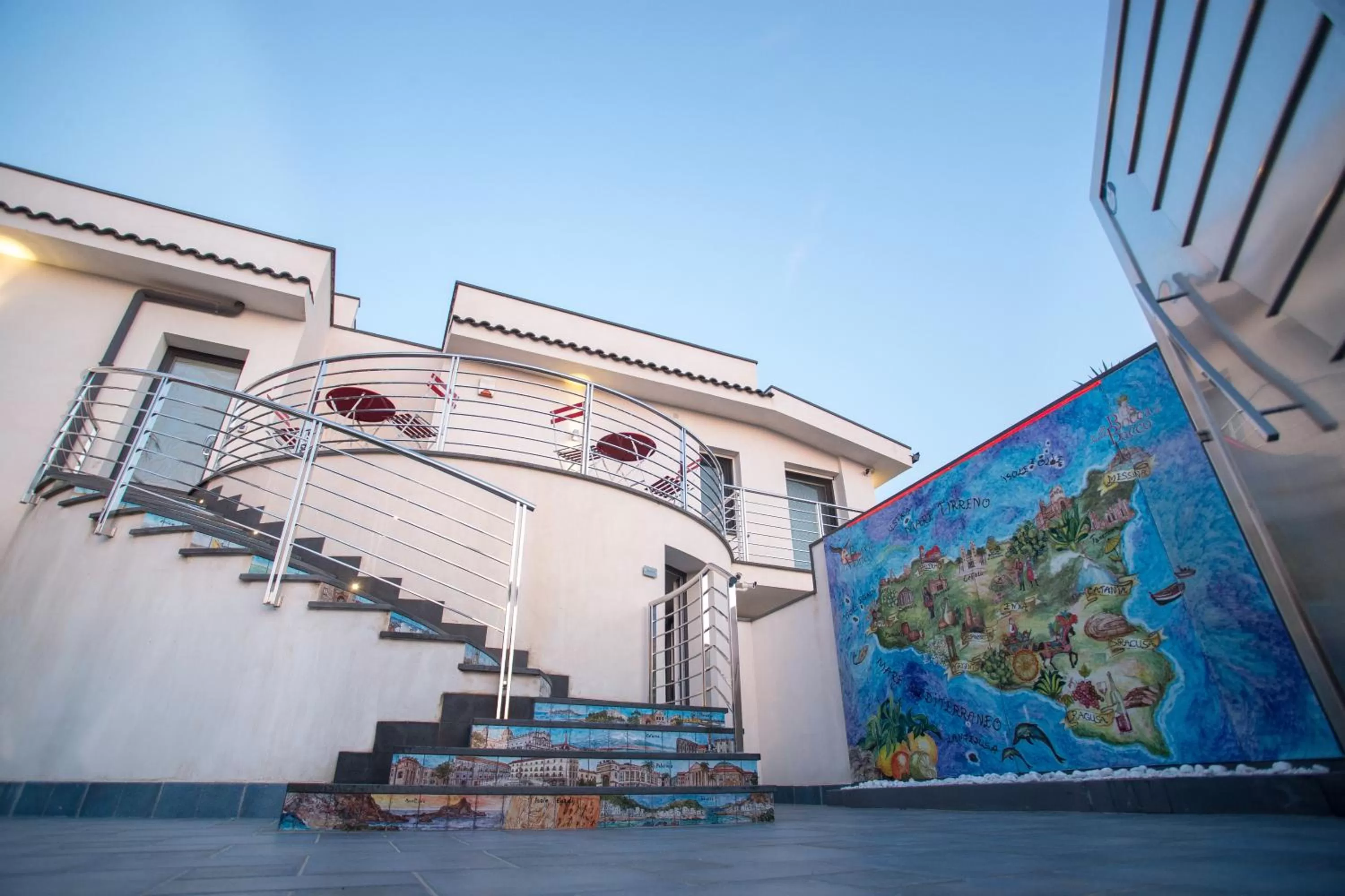 Facade/entrance in Tra Le Braccia di Morfeo