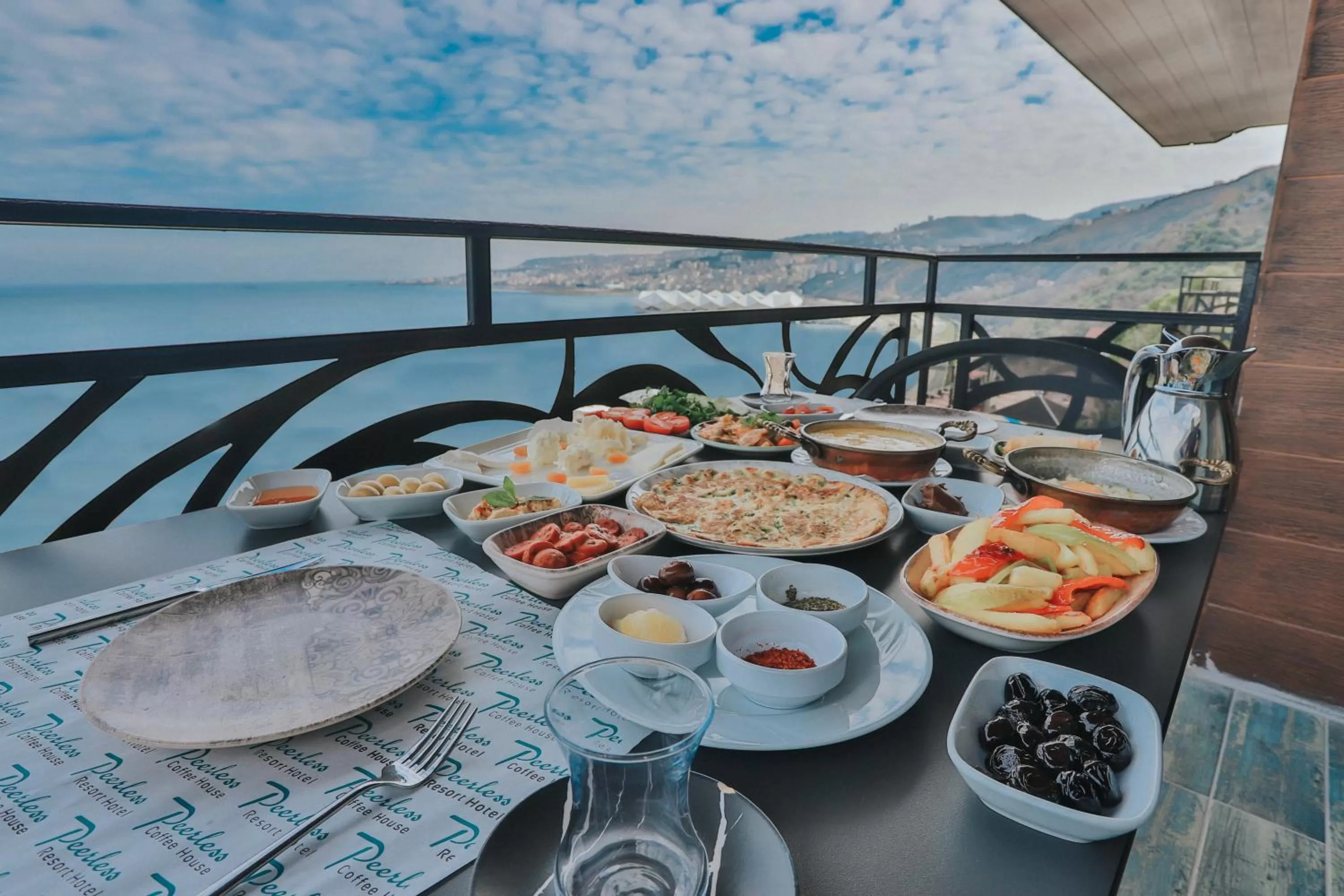 Balcony/Terrace in Peerless Villas Hotel