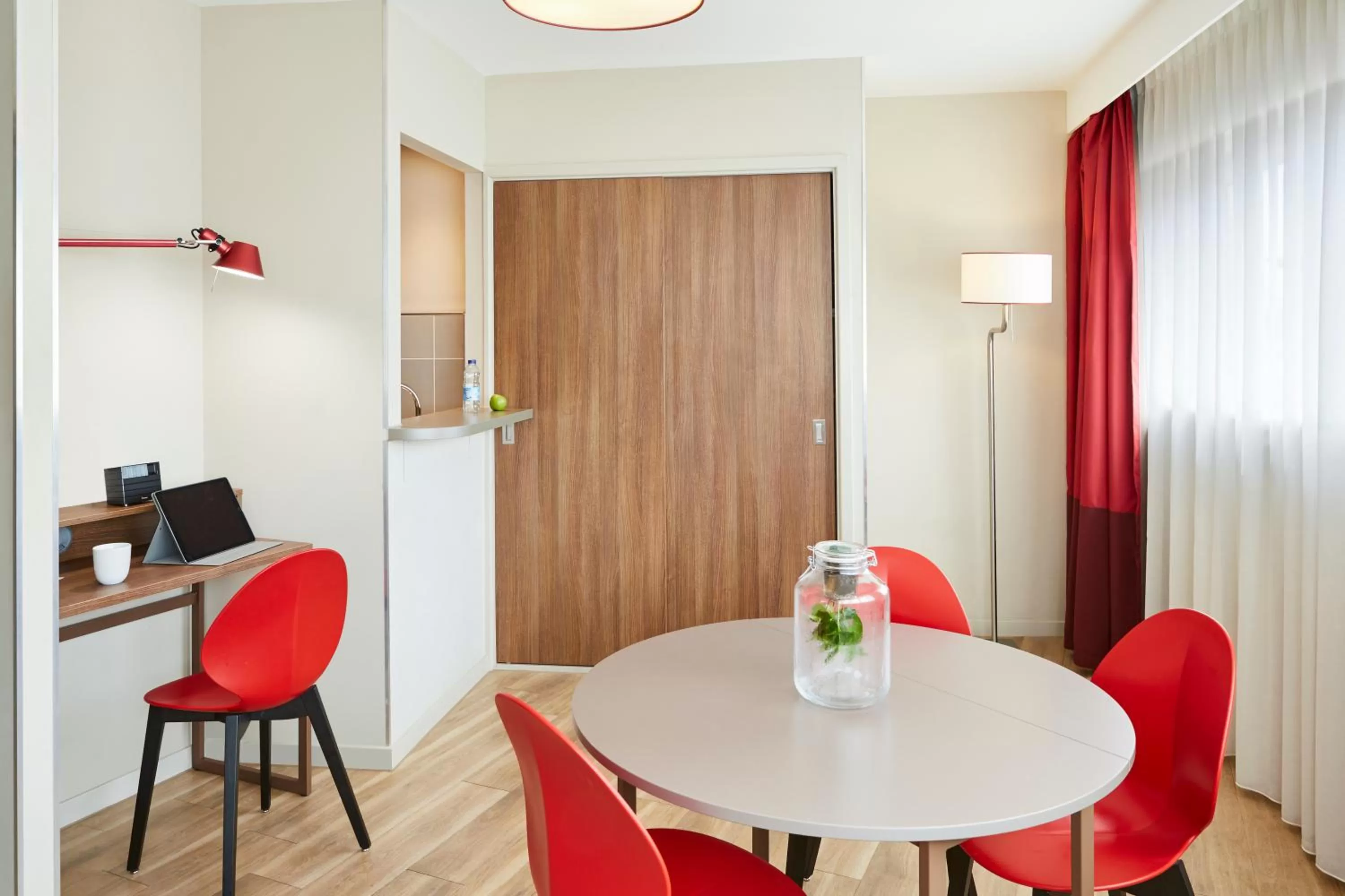 Living room in Aparthotel Adagio Birmingham City Centre