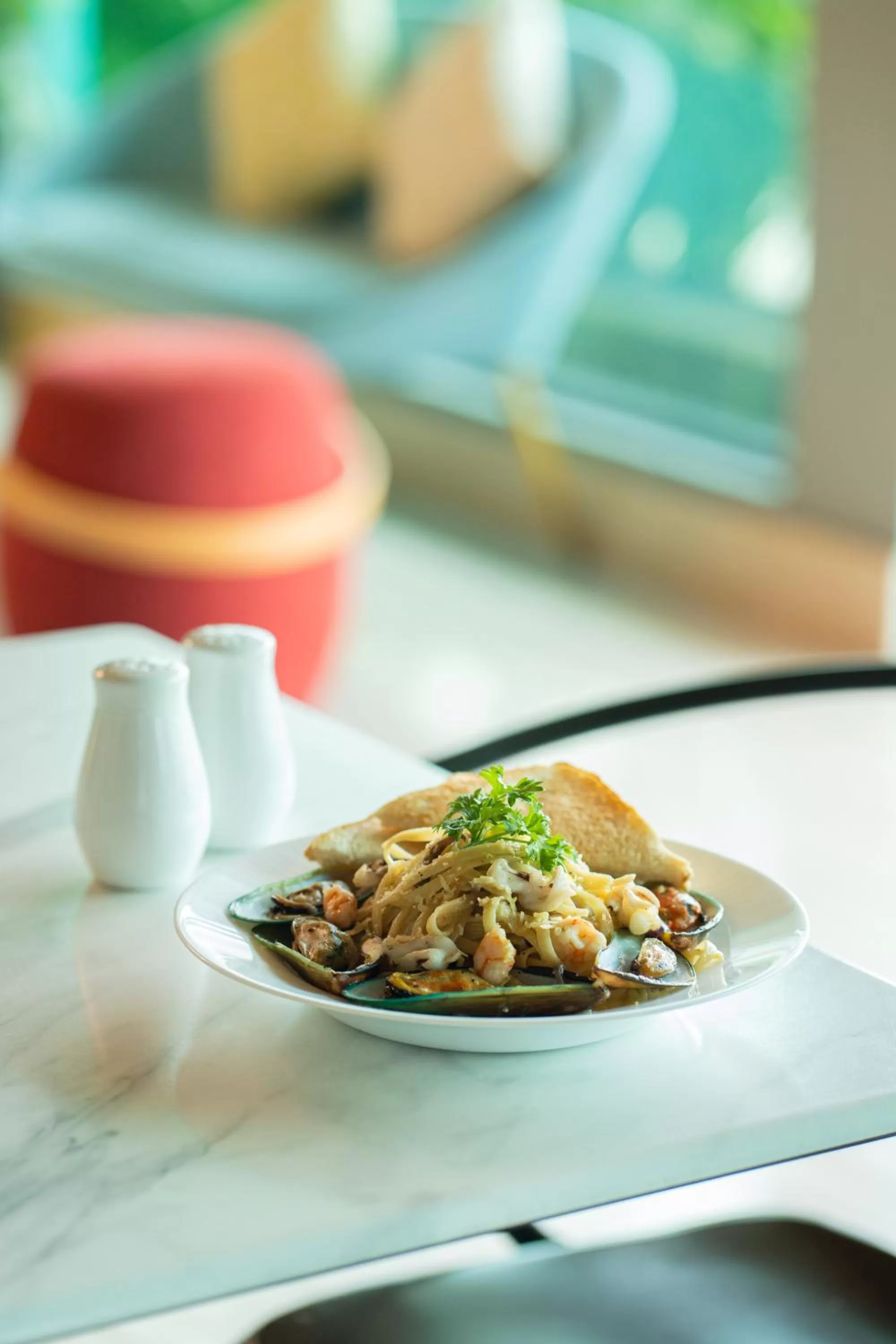 Restaurant/places to eat in Felicity Island Hotel