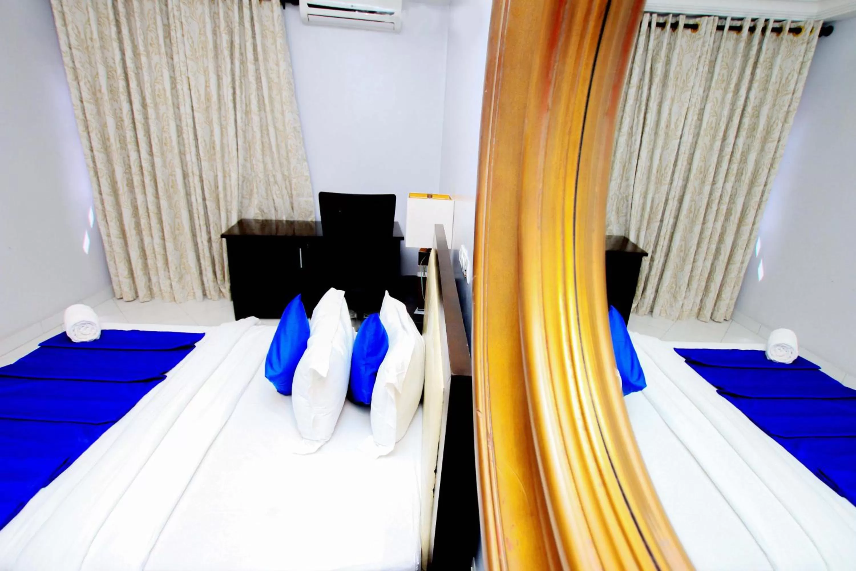 Bedroom, Bed in Hotel Galilée