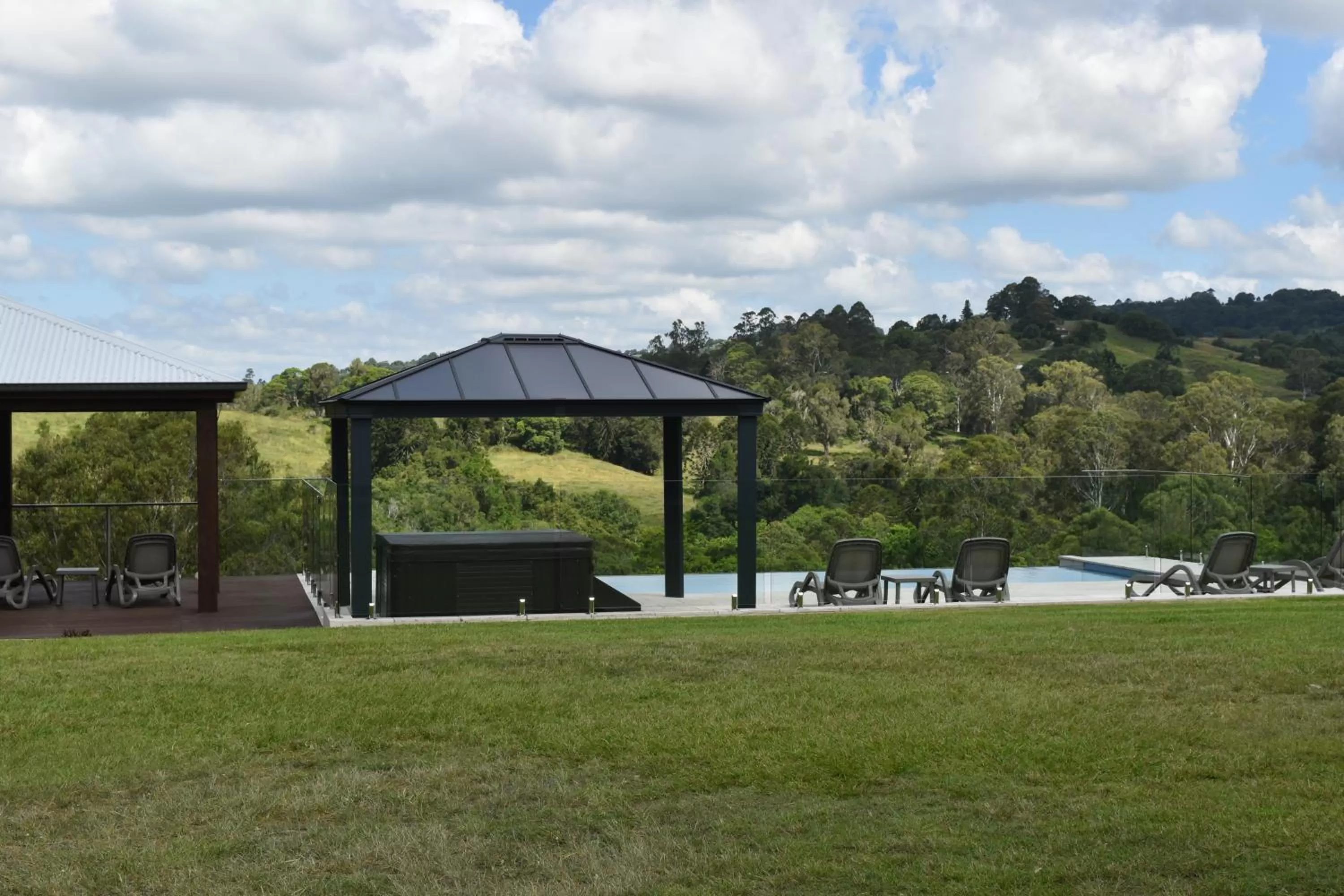 Hot Tub in Mapleton Springs