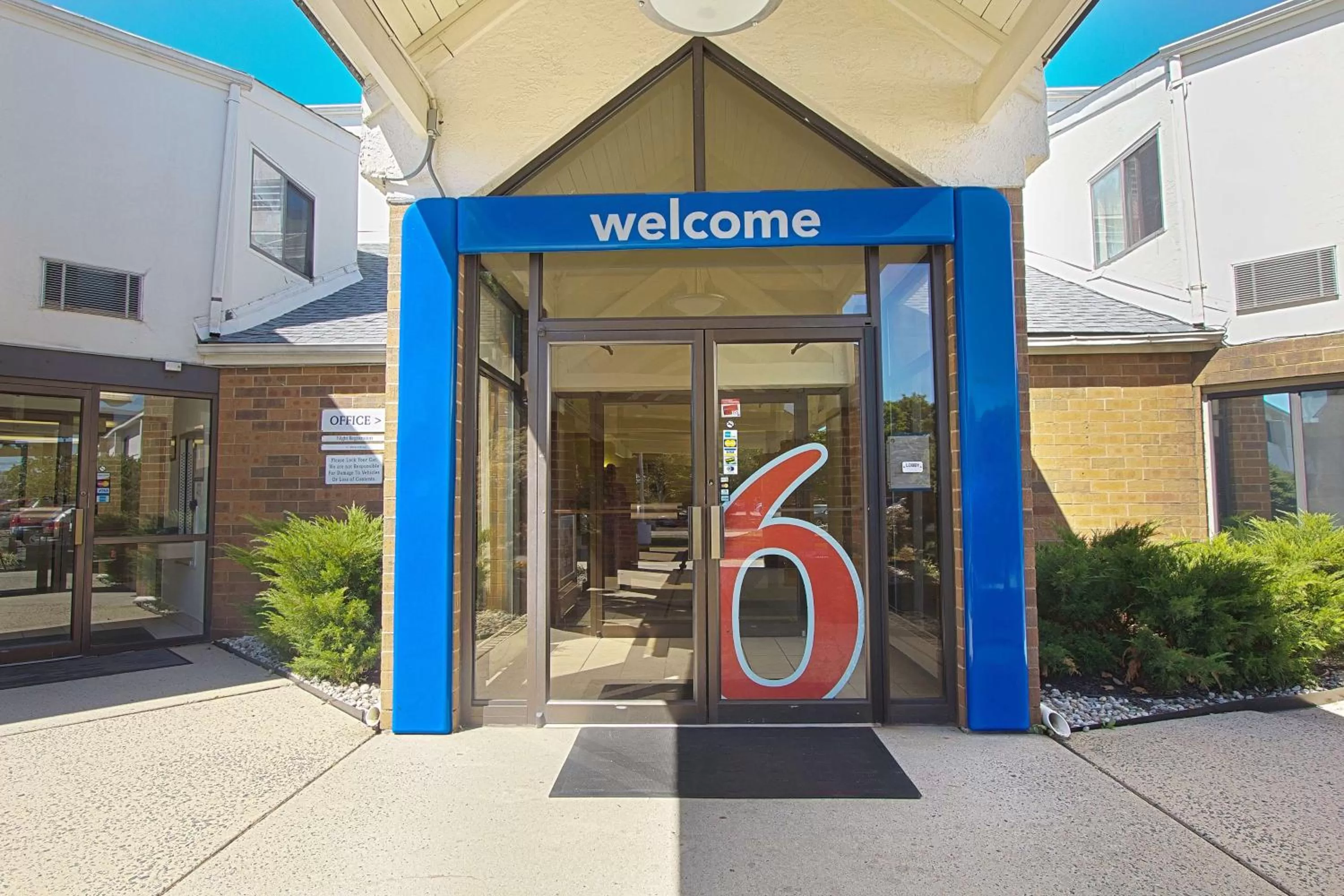 Property building in Motel 6-Piscataway, NJ