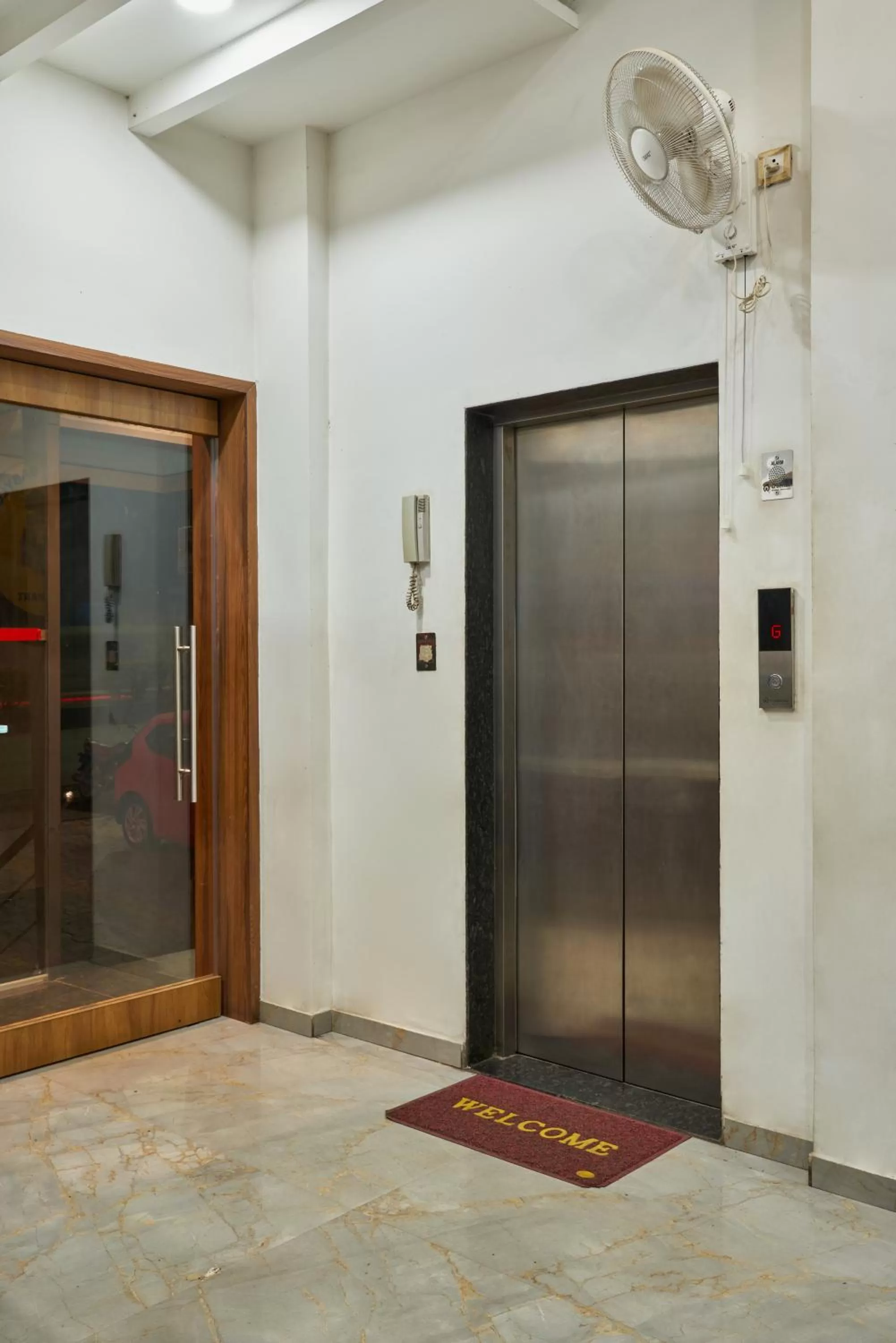 elevator, Bathroom in Hotel Fortune Inn