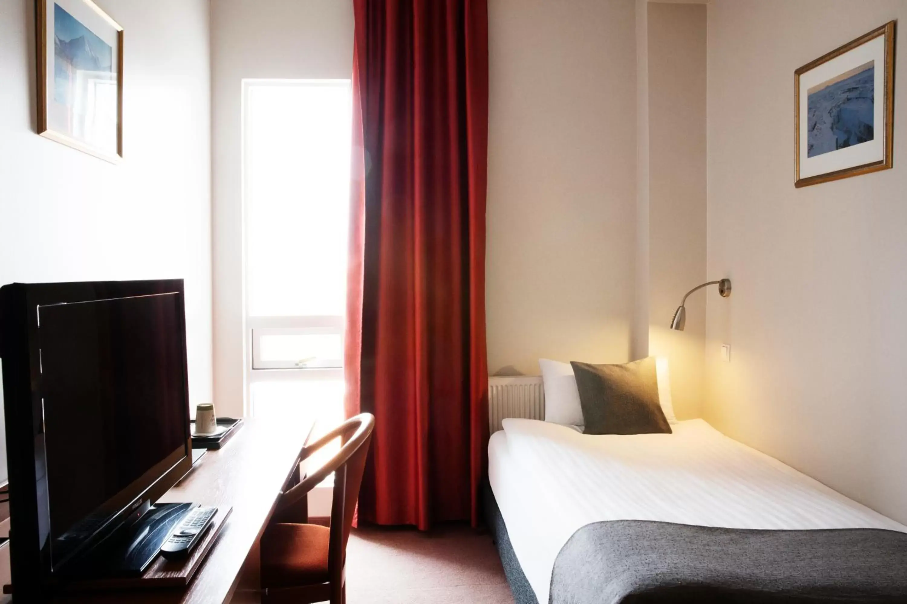 Standard Single Room - single occupancy in Fosshotel Baron Standard Single Room - single occupancy in Fosshotel Baron