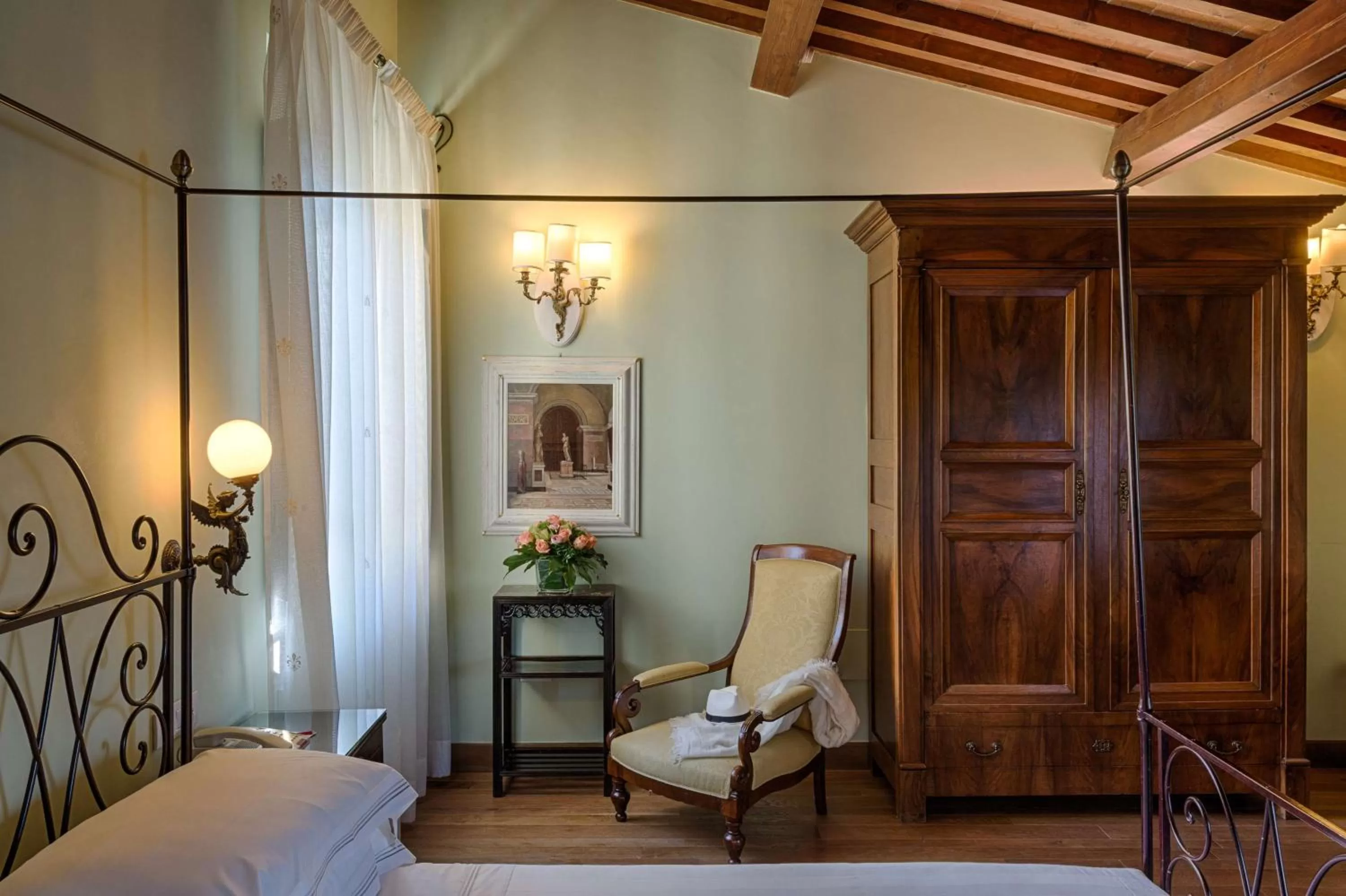 Bedroom, Bed in Hotel Mulino di Firenze - WorldHotels Crafted