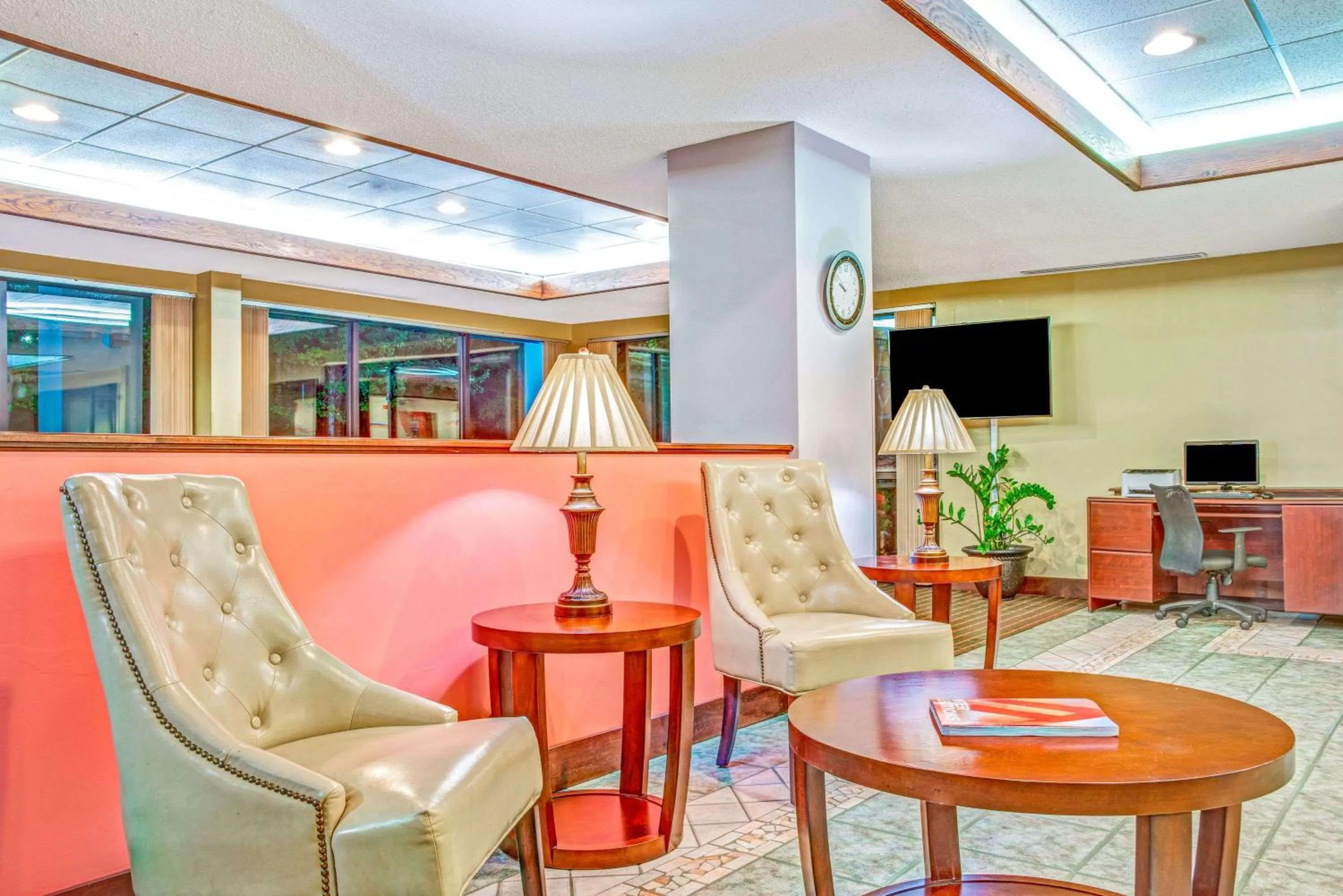 Lobby or reception in Baymont by Wyndham McDonough