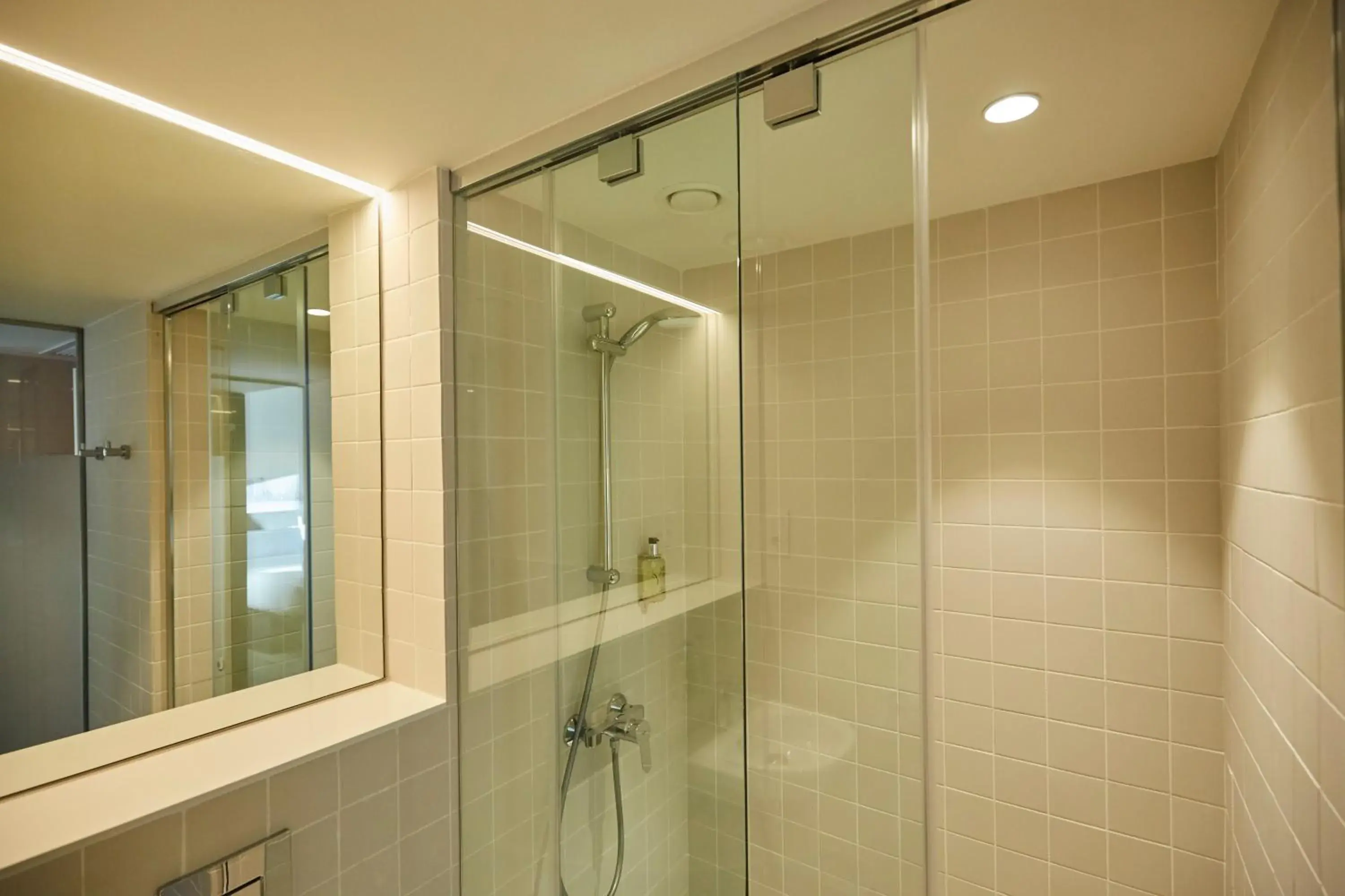 Twin Room in easyHotel Barcelona Fira Twin Room in easyHotel Barcelona Fira