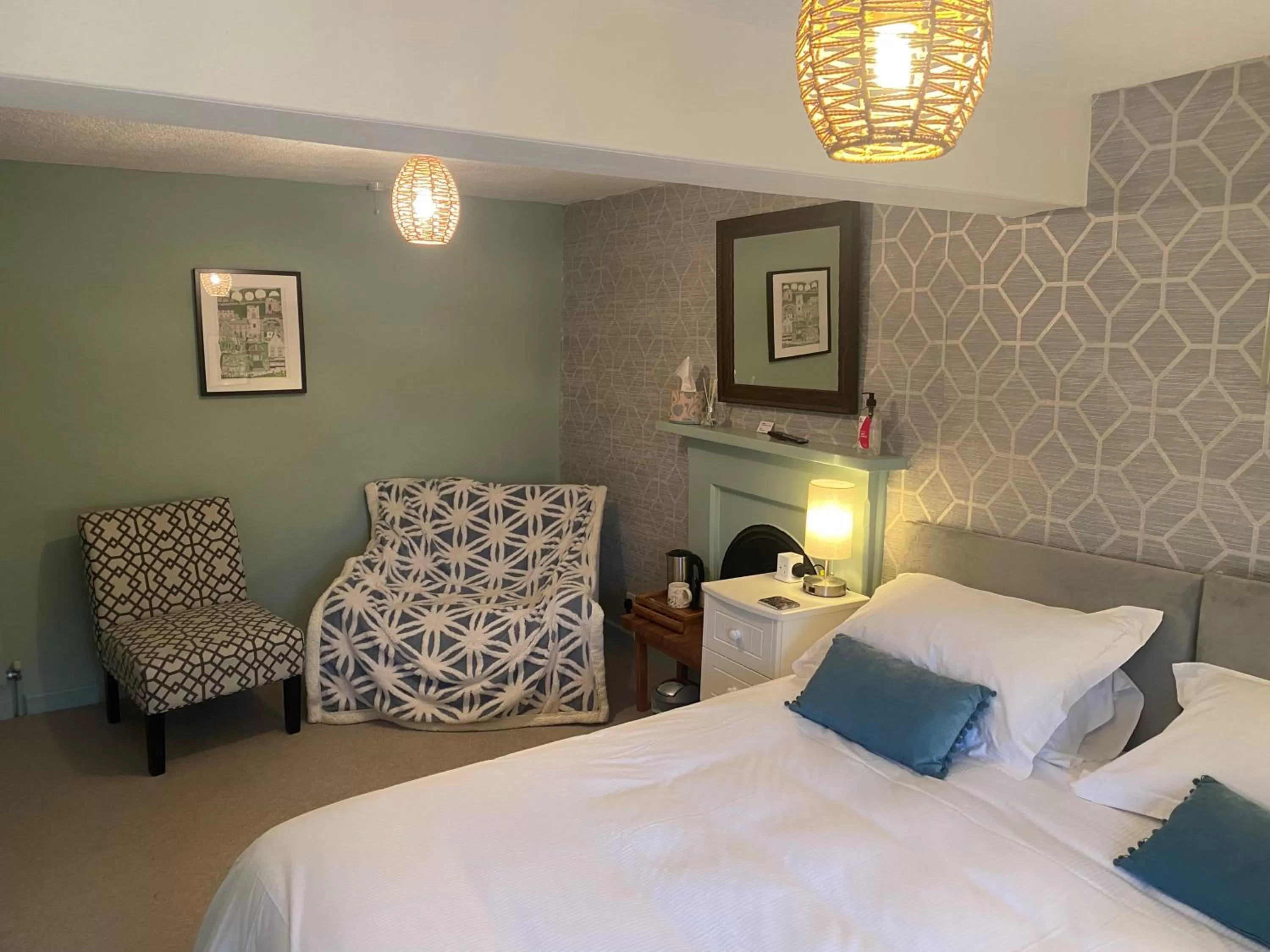 Bed in Talbot House Bed & Breakfast and Tearoom