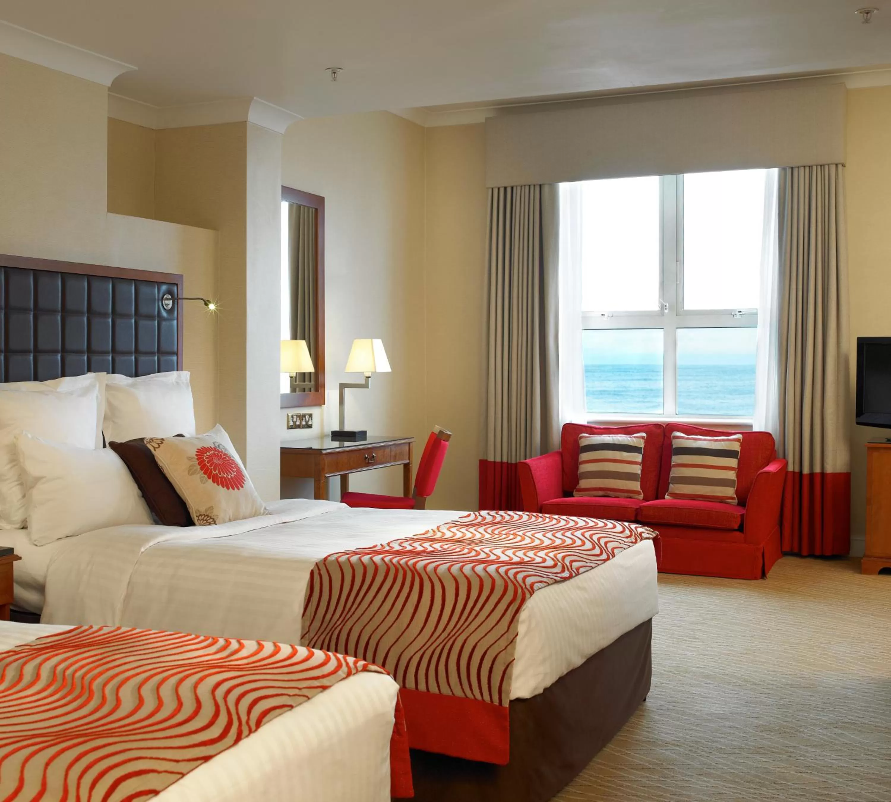 Photo of the whole room, Bed in Grand Hotel Sunderland