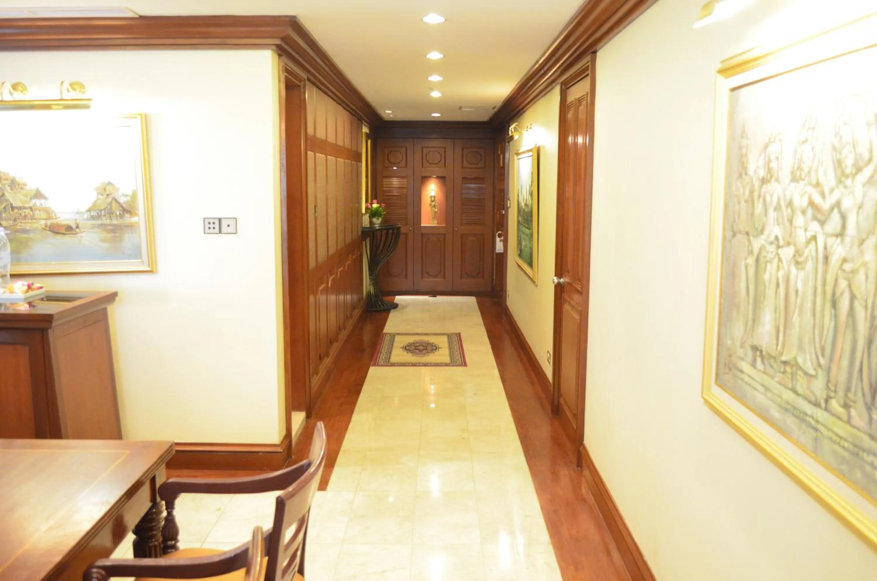 Living room in Hotel Cambodiana