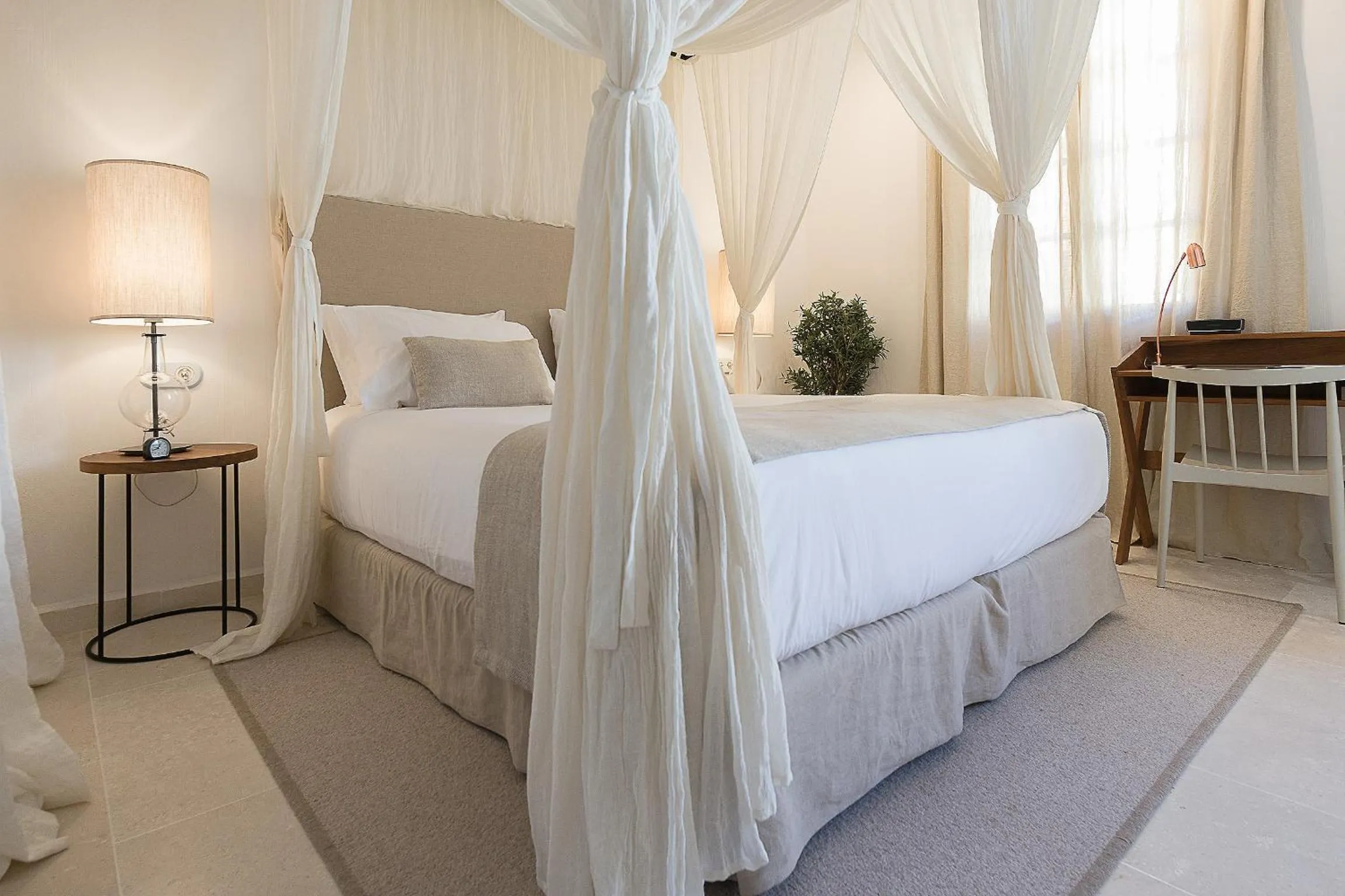 Bedroom, Bed in S'Hotelet d'es Born - Suites & SPA