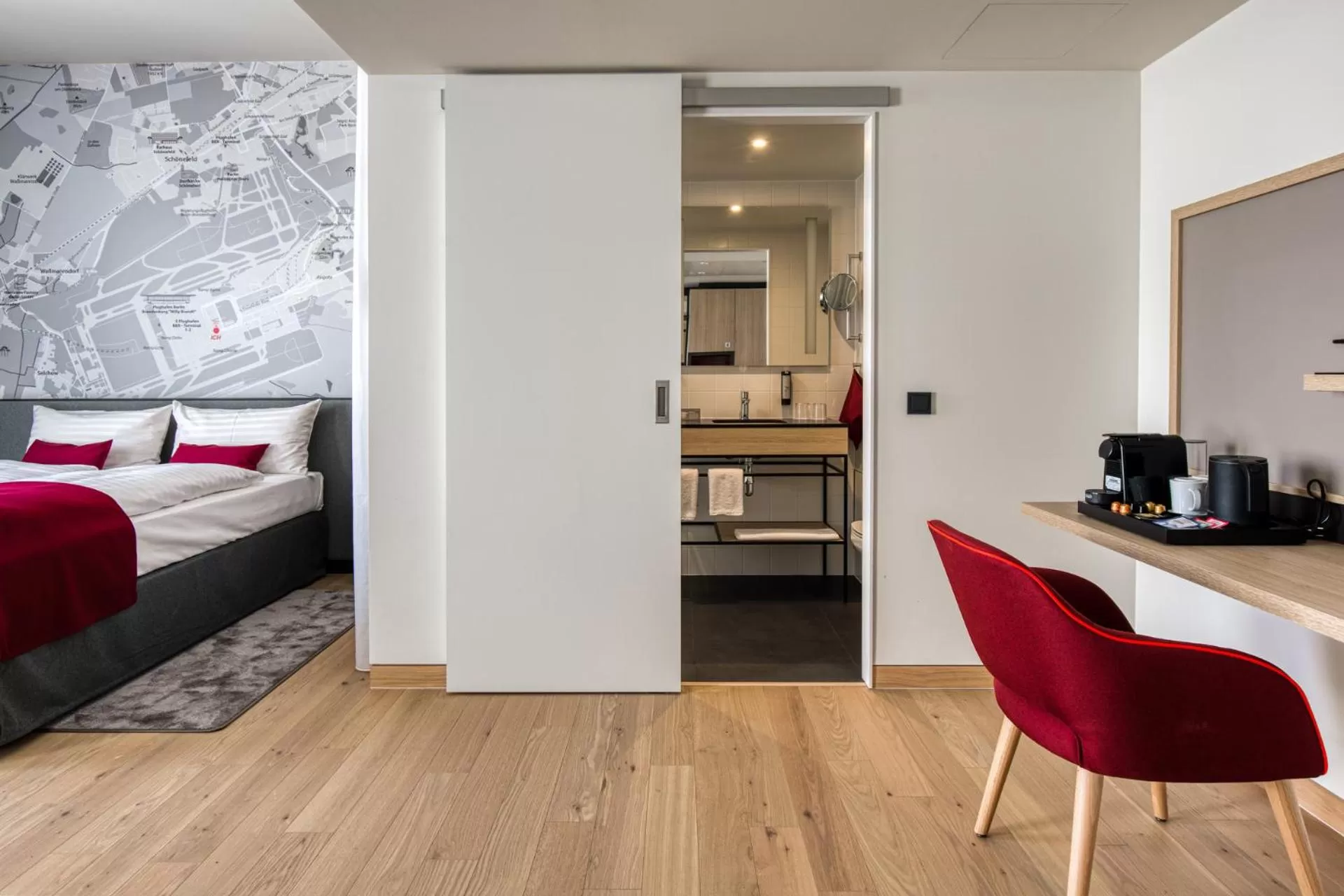 Photo of the whole room, Bed in IntercityHotel Berlin Airport BER Terminal 1 & 2