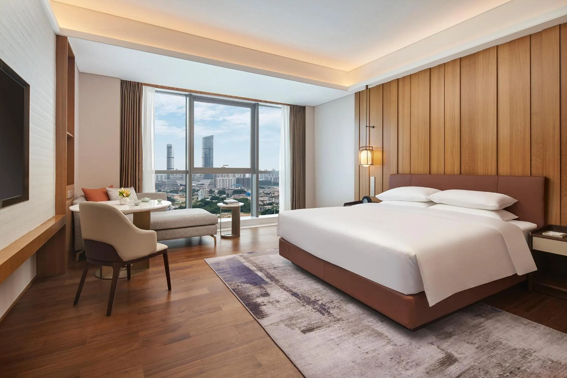Photo of the whole room, Bed in Hyatt Regency Guangzhou Zengcheng
