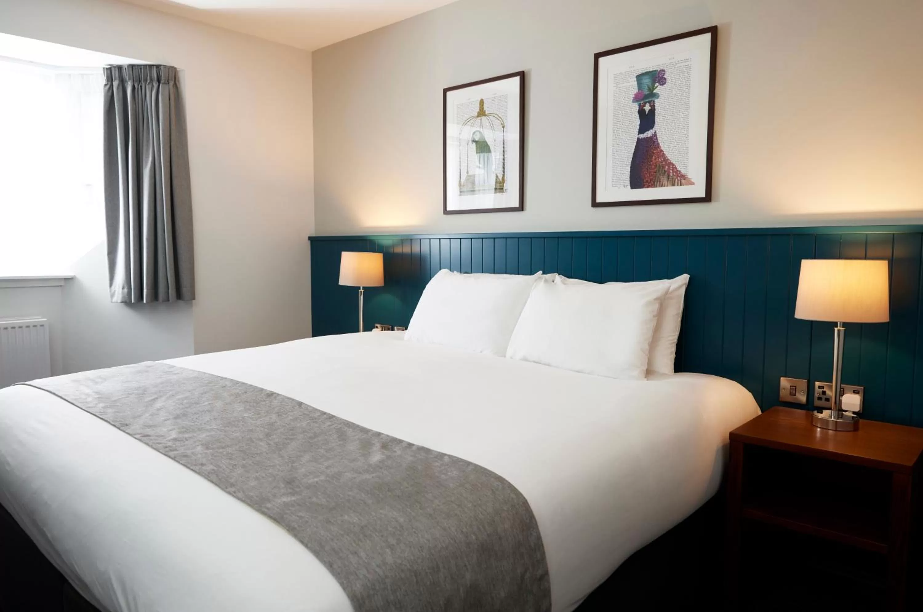 Bedroom, Bed in The Caledonian Hotel