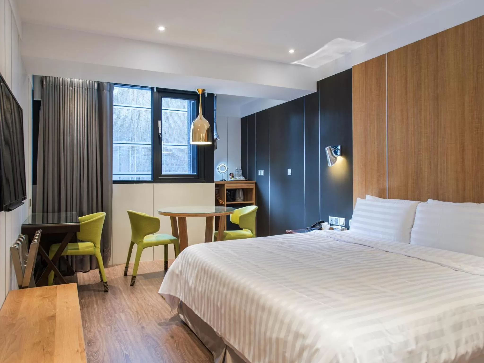 Seating area, Bed in Hotel Relax II