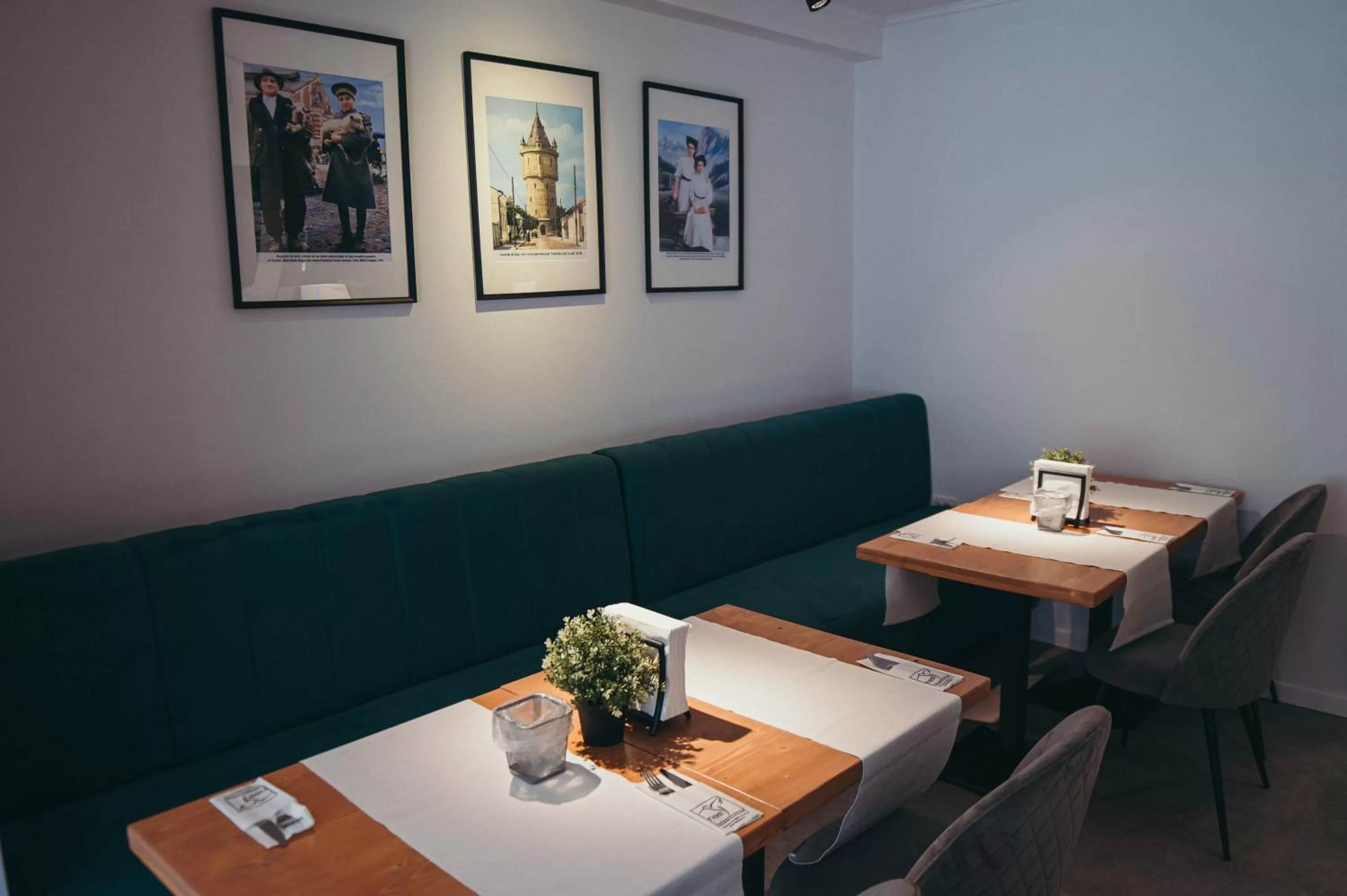 Restaurant/places to eat in Nest Guesthouse