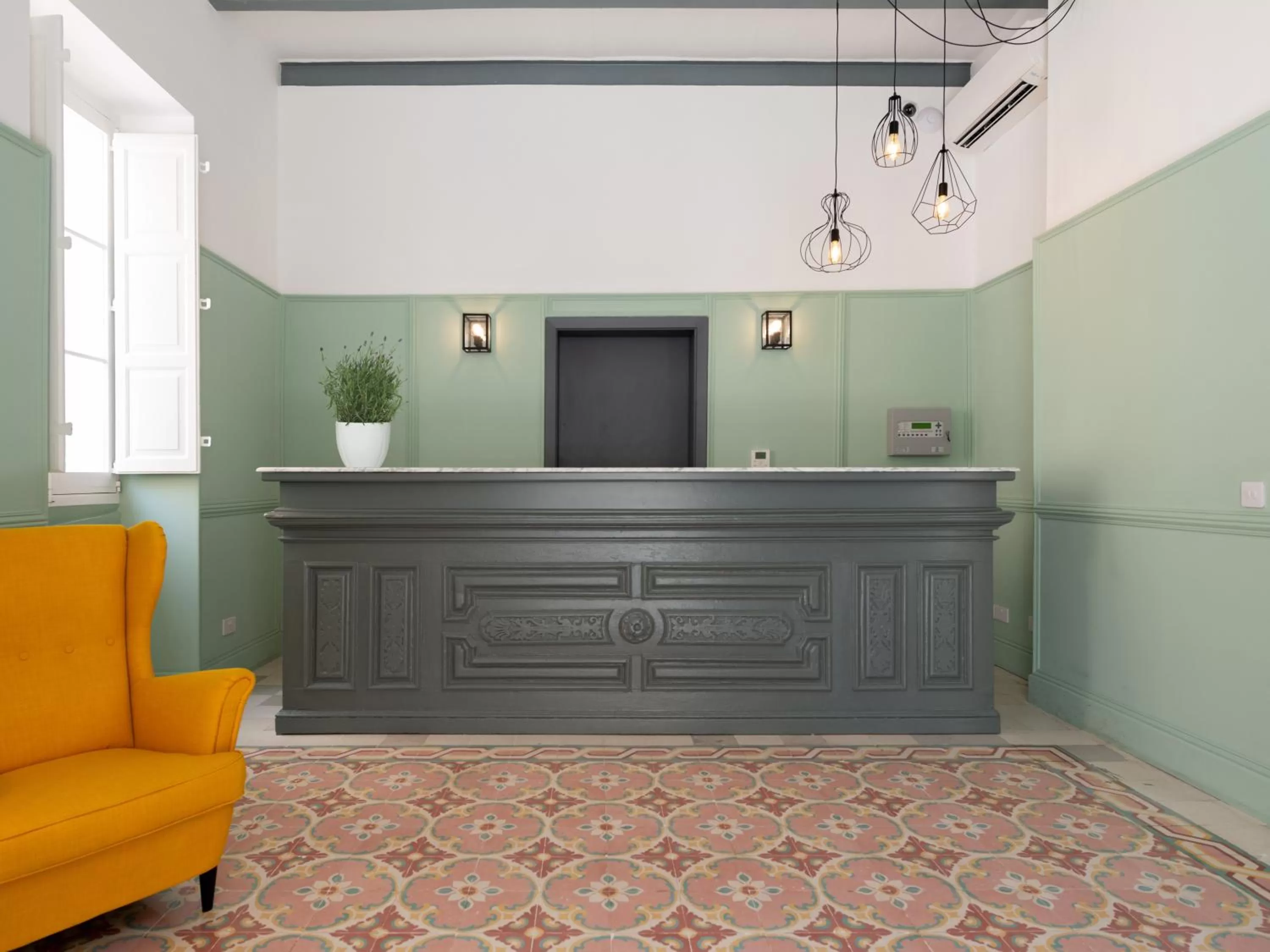 Lobby or reception in Chapter 5 Hotel