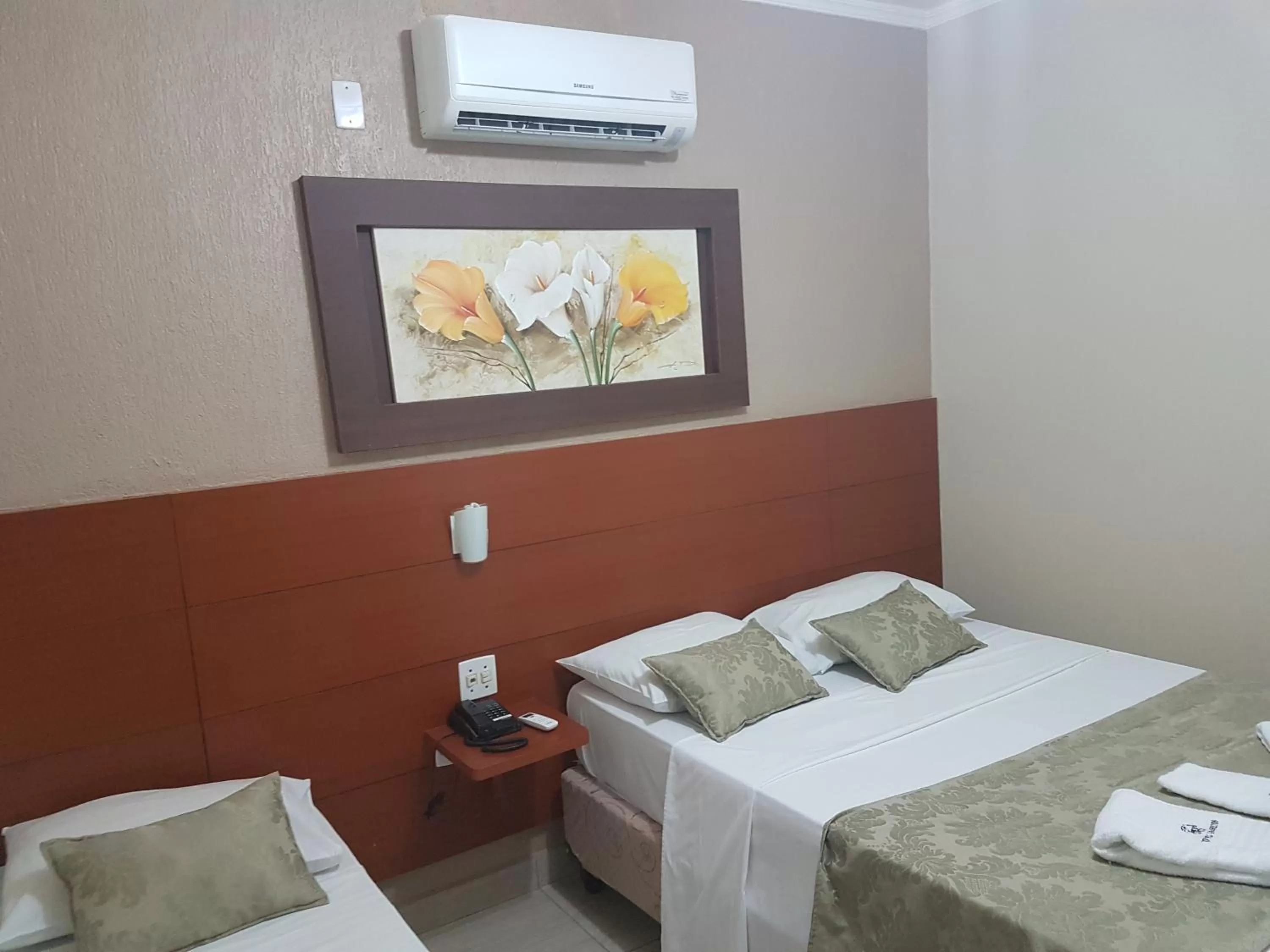 Bed in Hotel Barretos