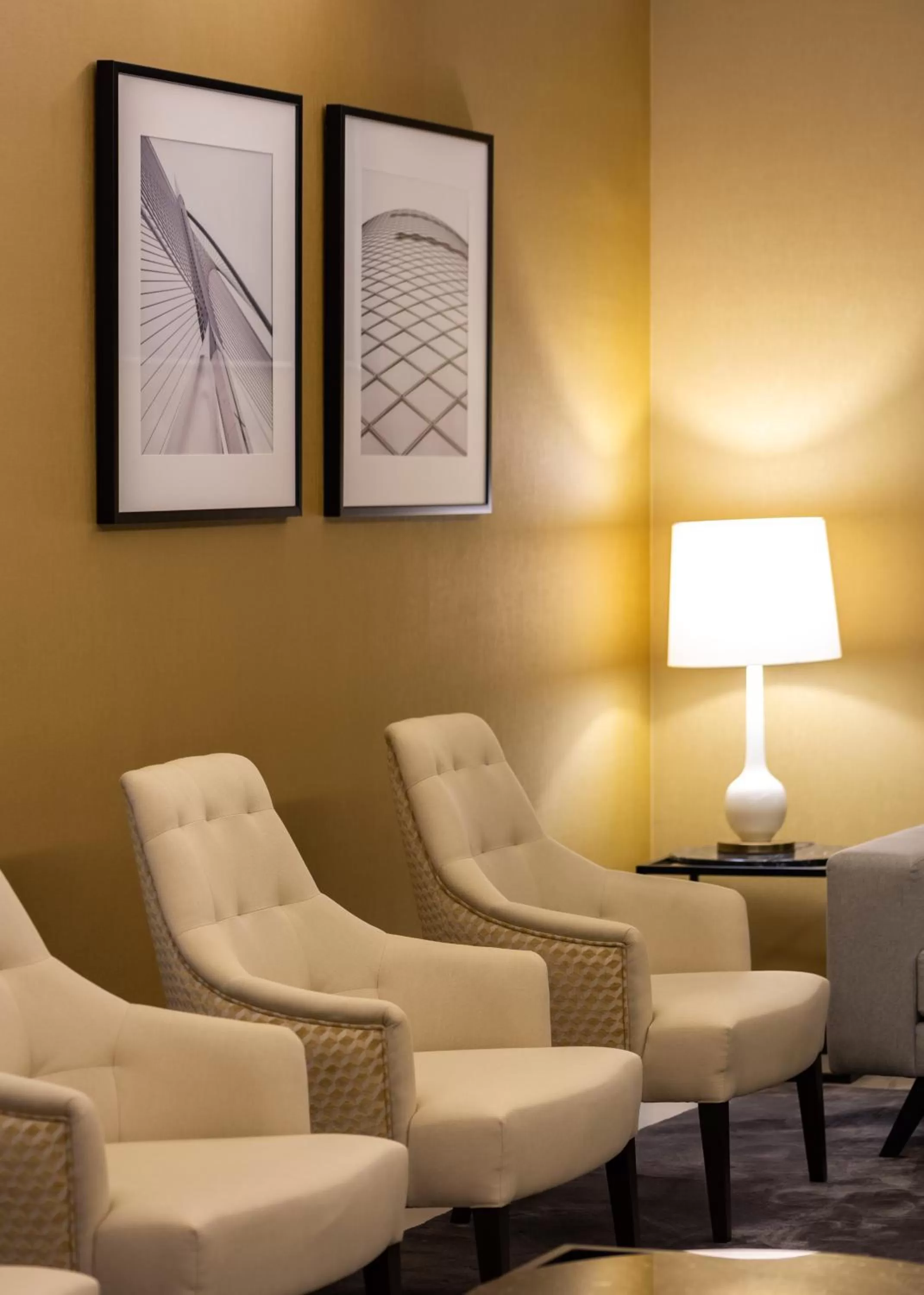 Lounge or bar in Empire Marquês Hotel