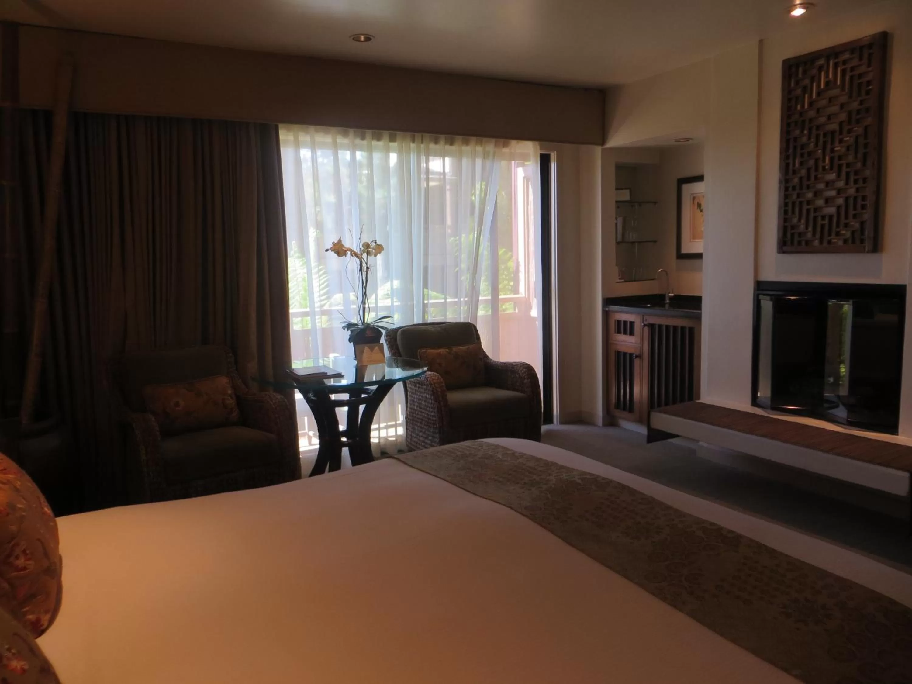 Bed in Tradewinds Carmel