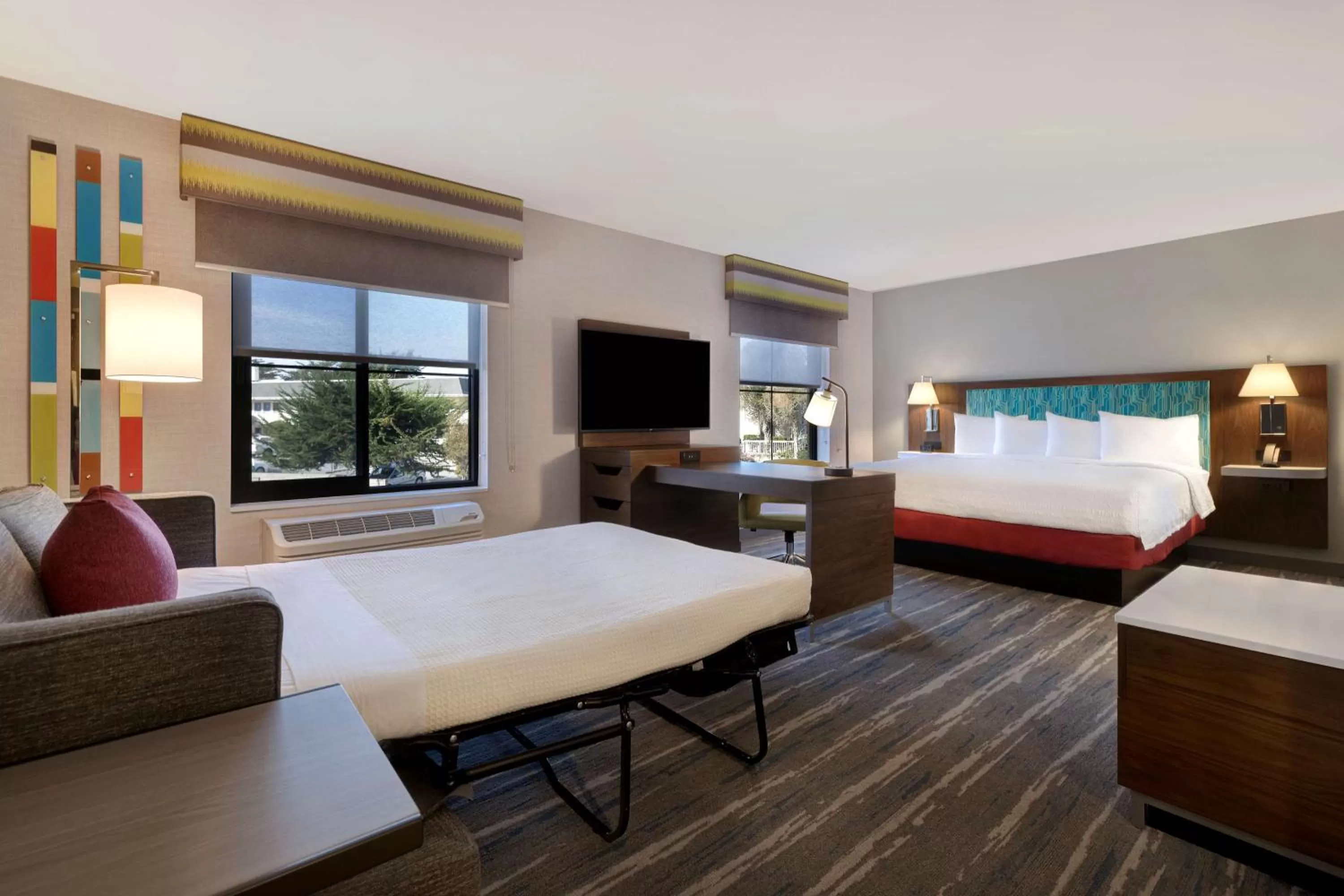 Bedroom, Bed in Hampton Inn & Suites Marina