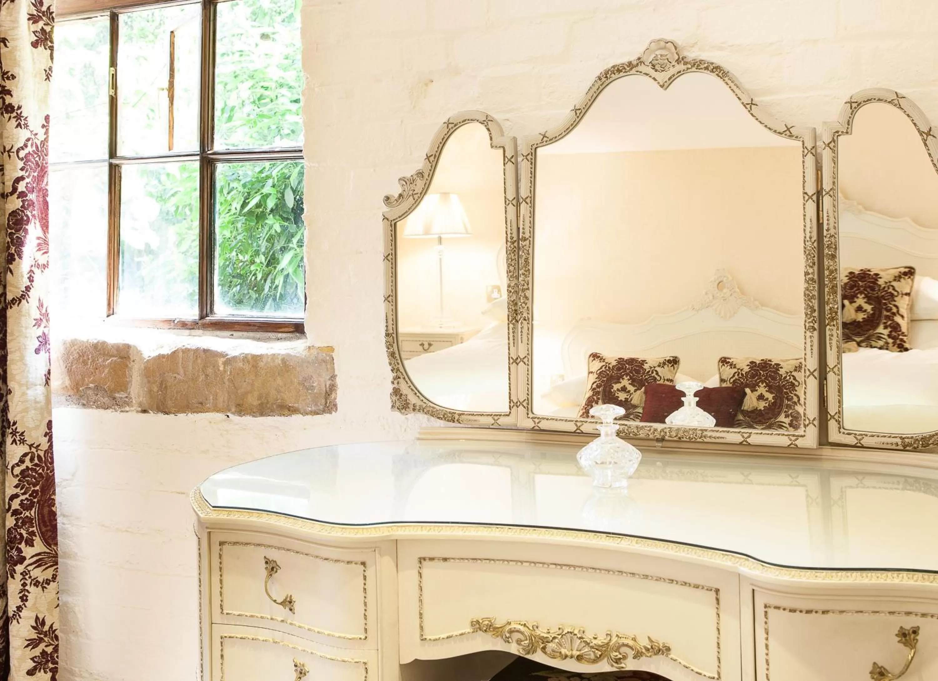 Decorative detail in The Old Kiln House