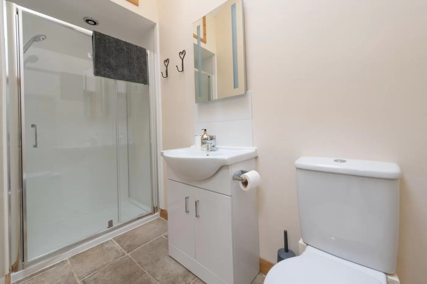 Shower in Mill Cottage - Ash Farm Cotswolds