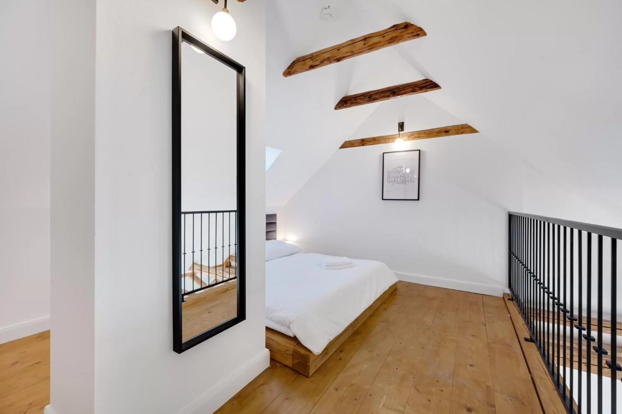 Photo of the whole room, Bed in Palace Apartments