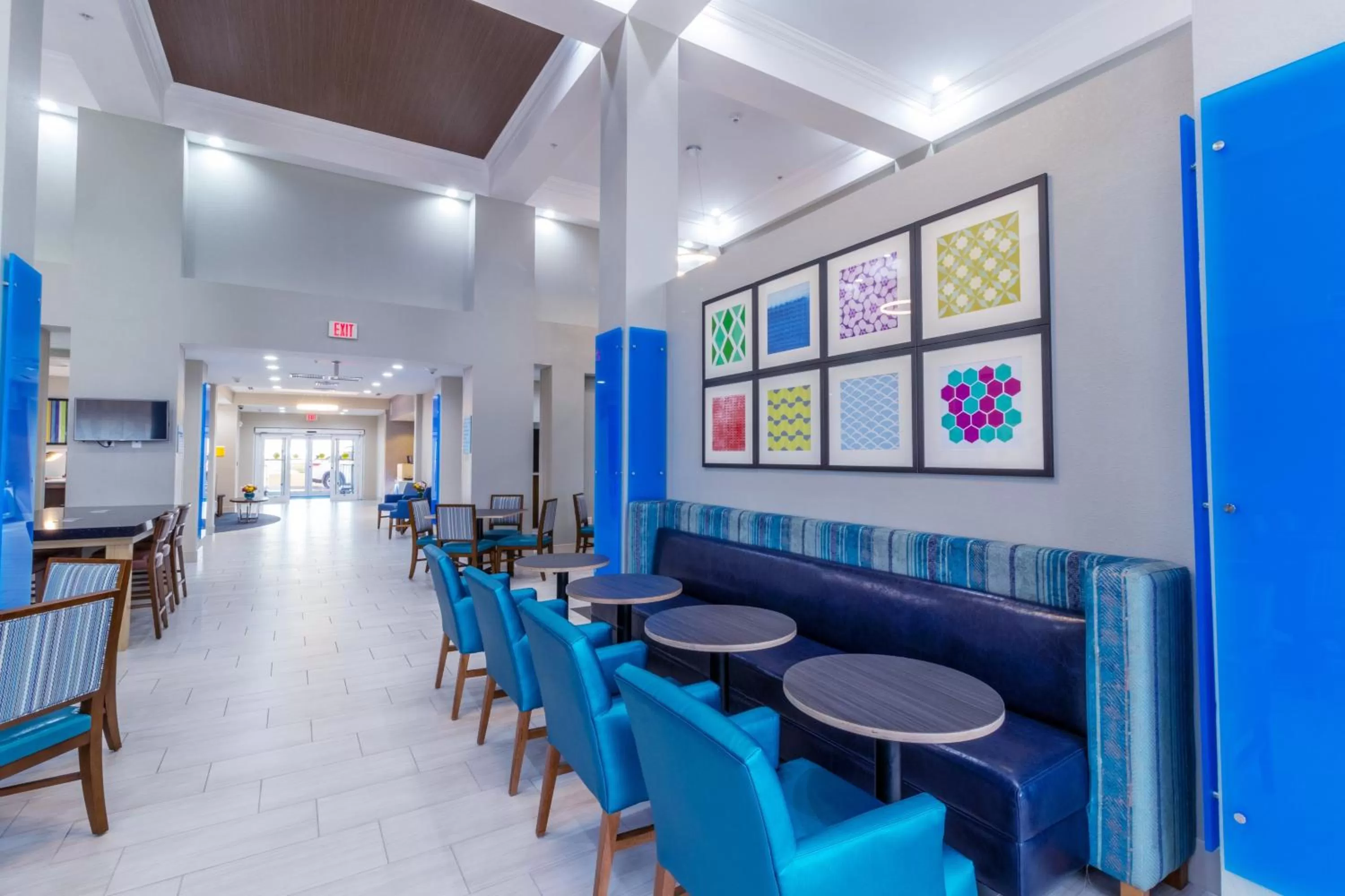 Breakfast in Holiday Inn Express Hotel & Suites Crestview South I-10 by IHG