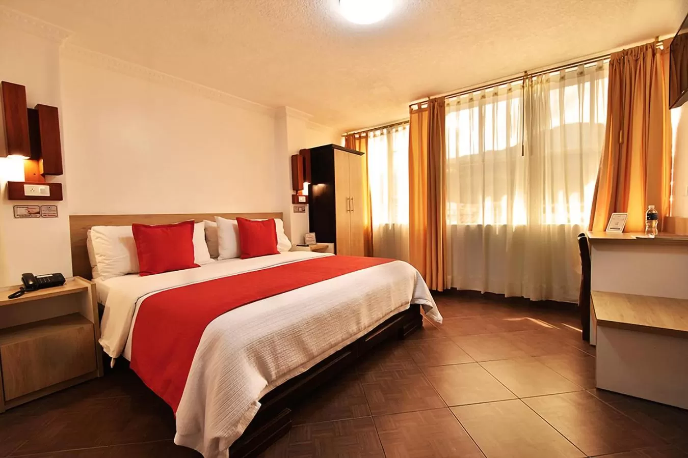 Bed in Hotel Plaza Victoria