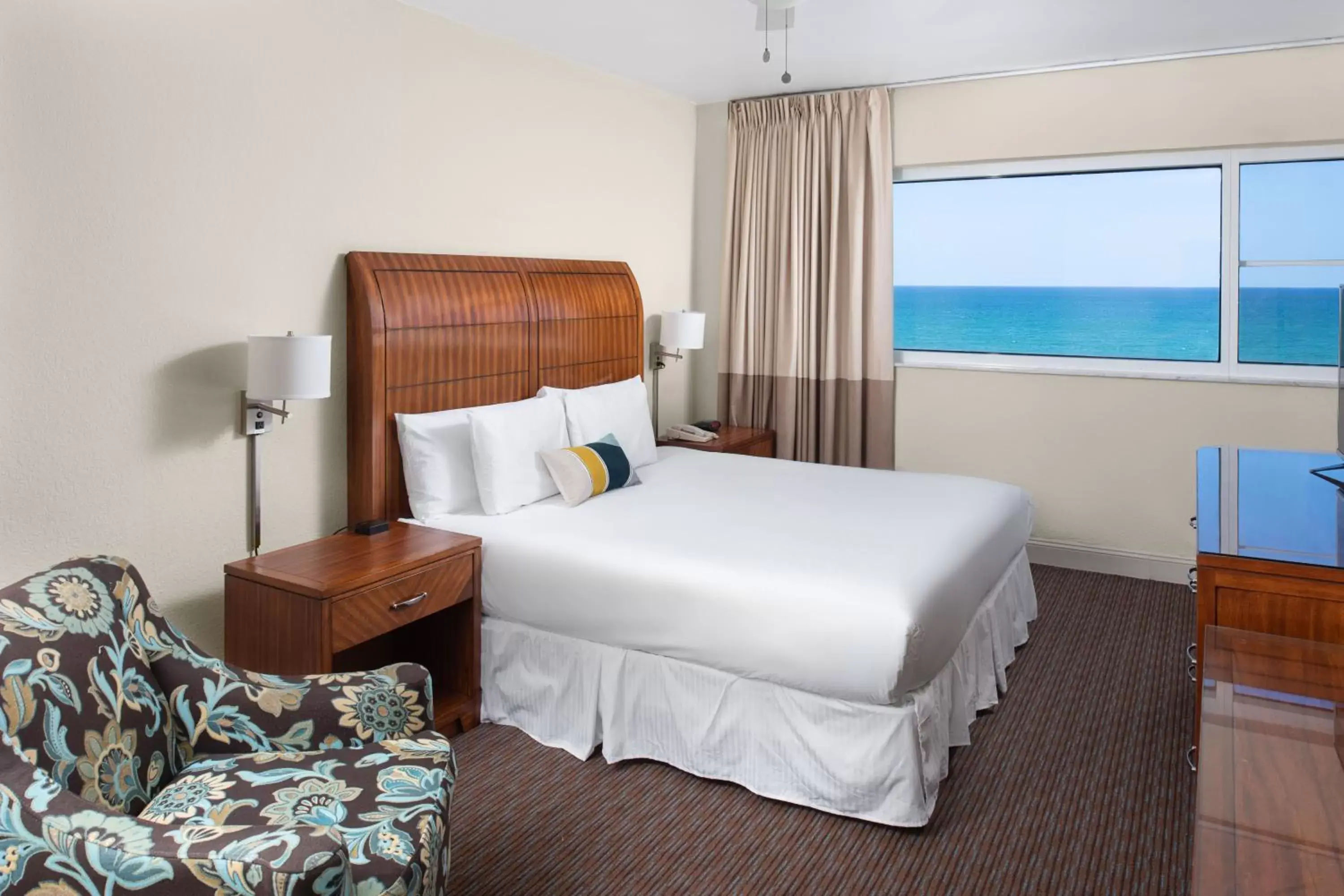 Oceanfront King in Sherry Frontenac Oceanfront Oceanfront King in Sherry Frontenac Oceanfront