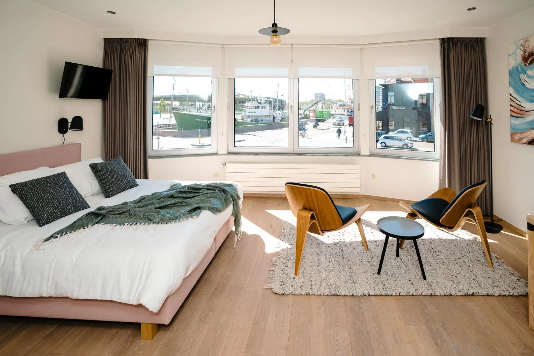 Bed, Seating Area in Hotel du Bassin