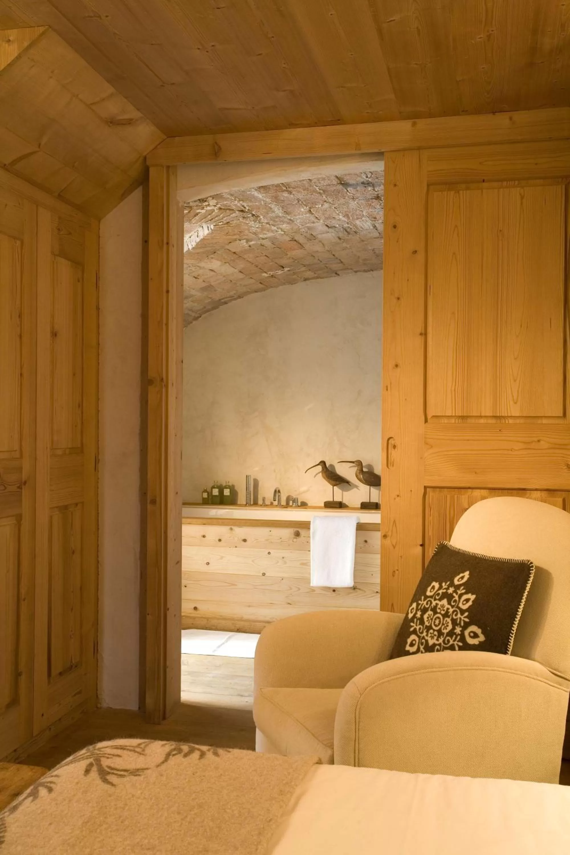 Photo of the whole room, Bed in Best Western Chalet les Saytels