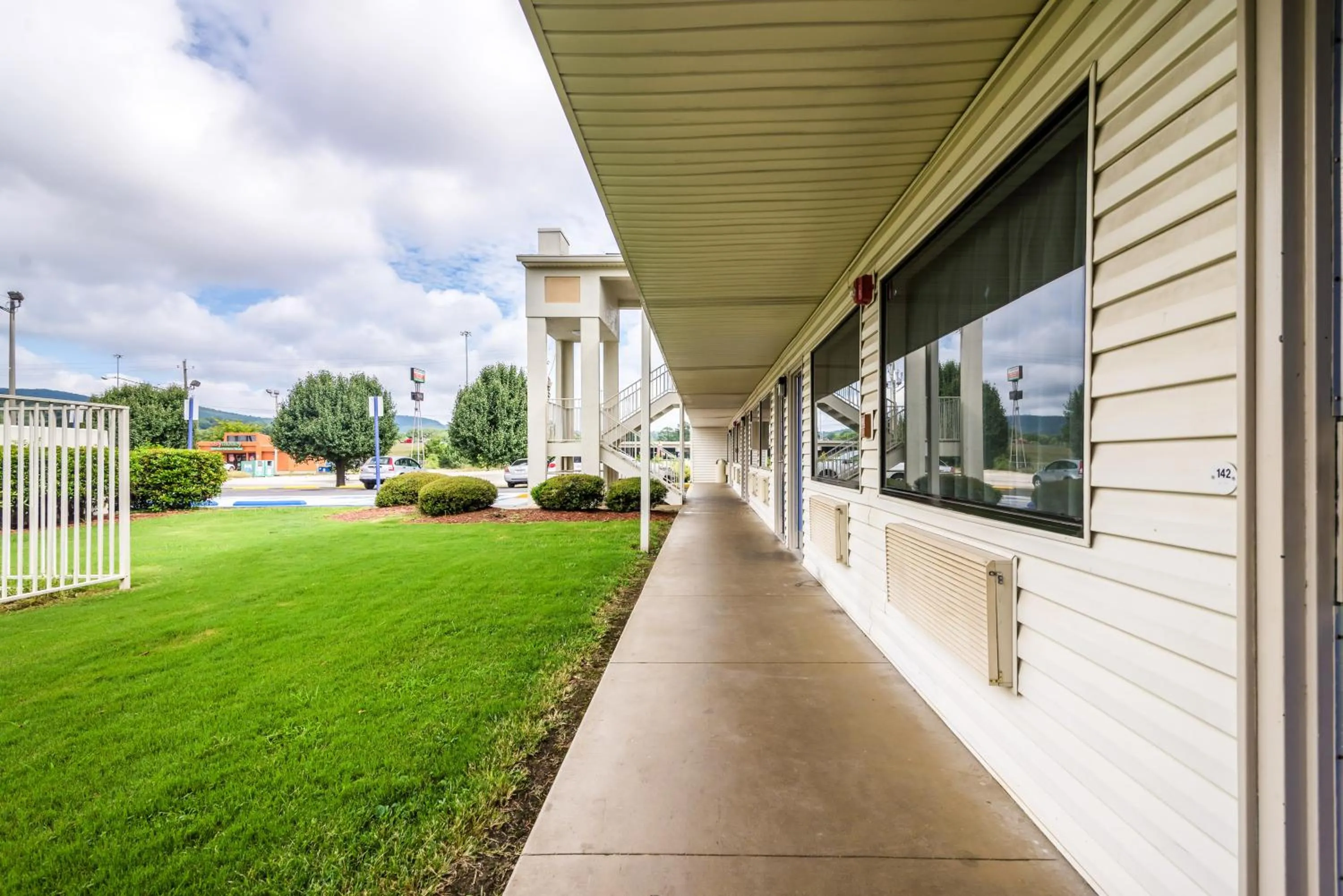 Facade/entrance in Motel 6-Anniston, AL