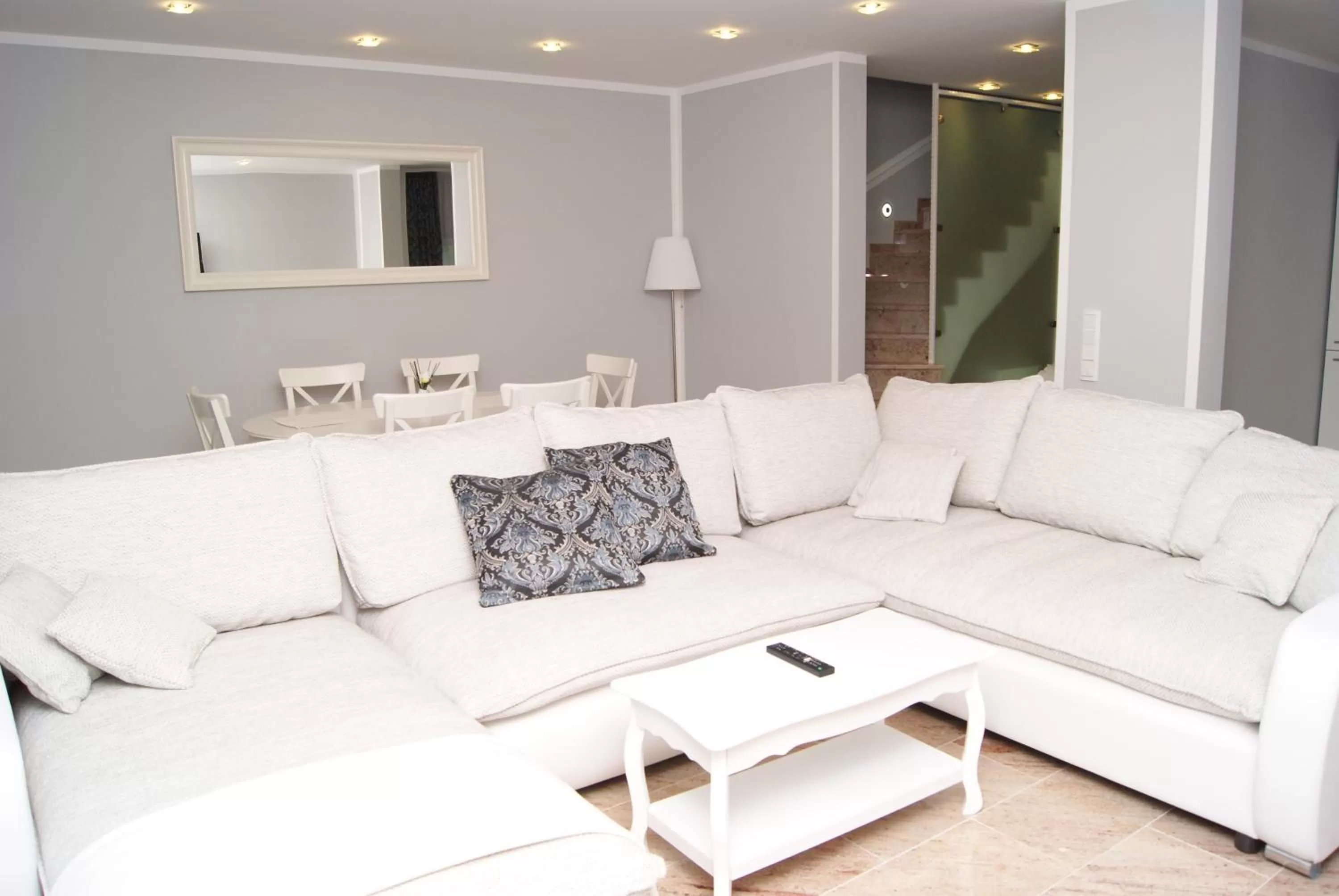 Property building, Seating Area in Merkel Villa Apartamente