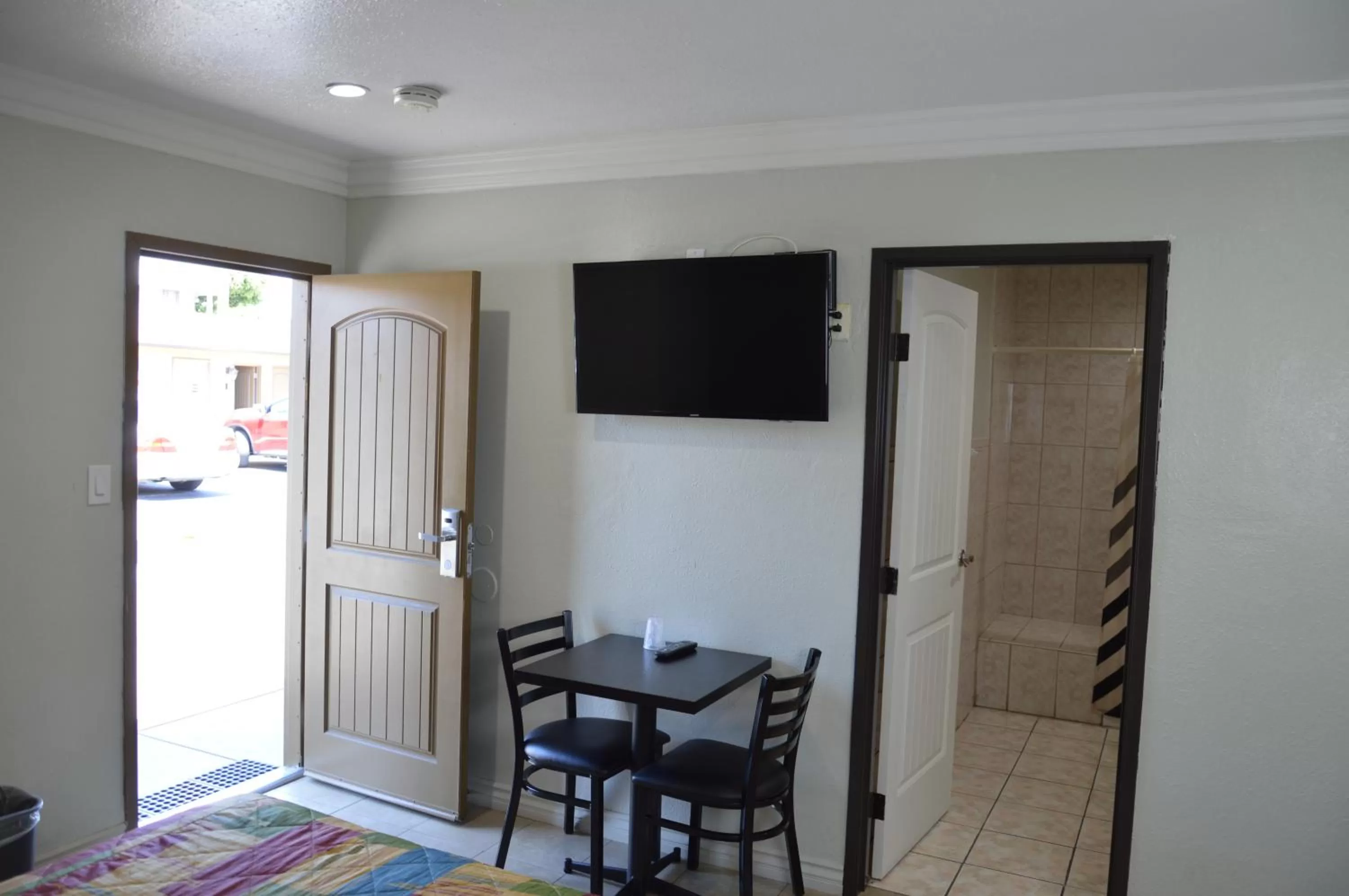 TV/Entertainment Center in El Rey Inn