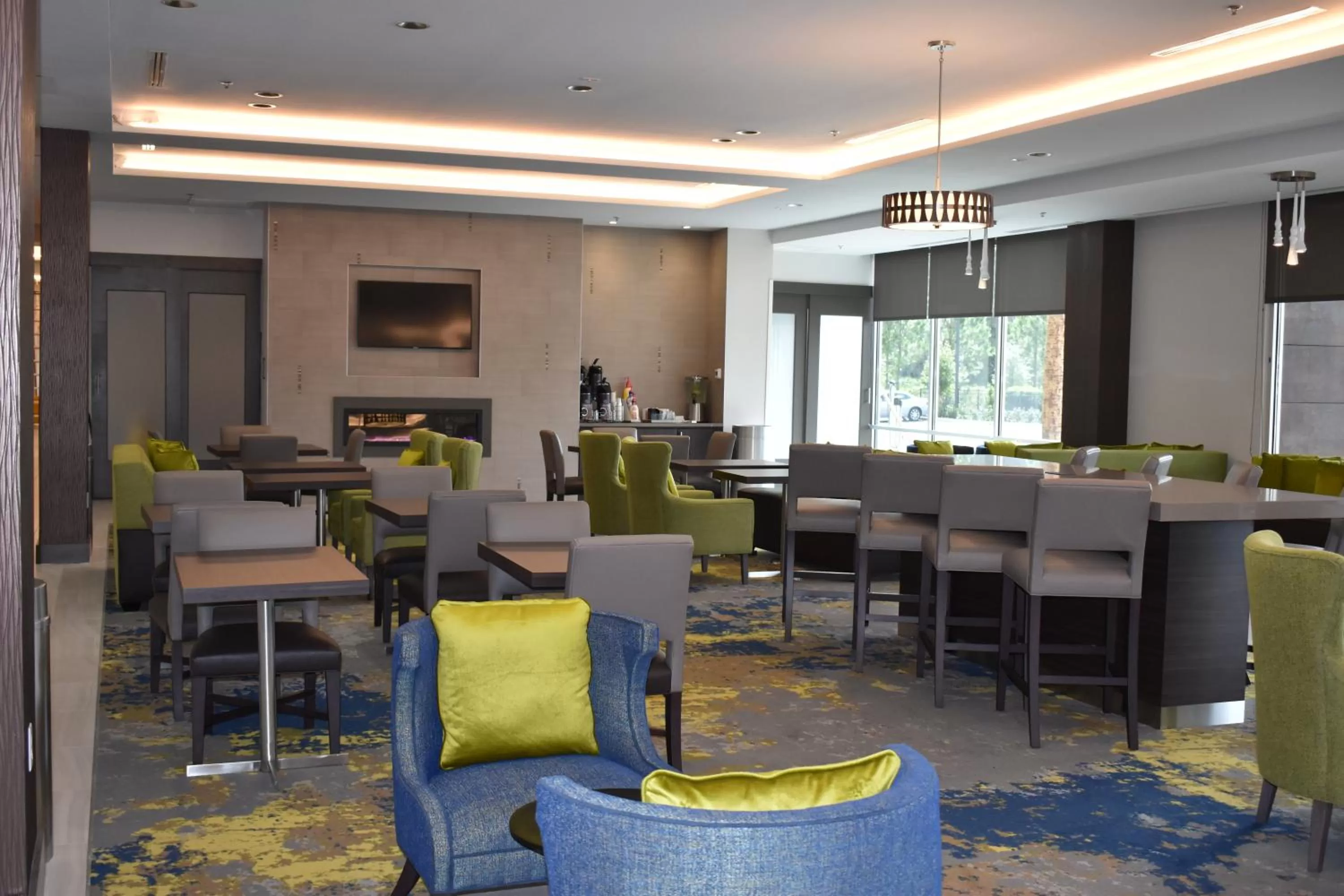 Restaurant/places to eat in La Quinta Inn & Suites by Wyndham Orlando I-Drive Theme Parks