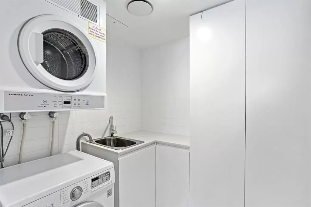 Ambience on Burleigh Beach