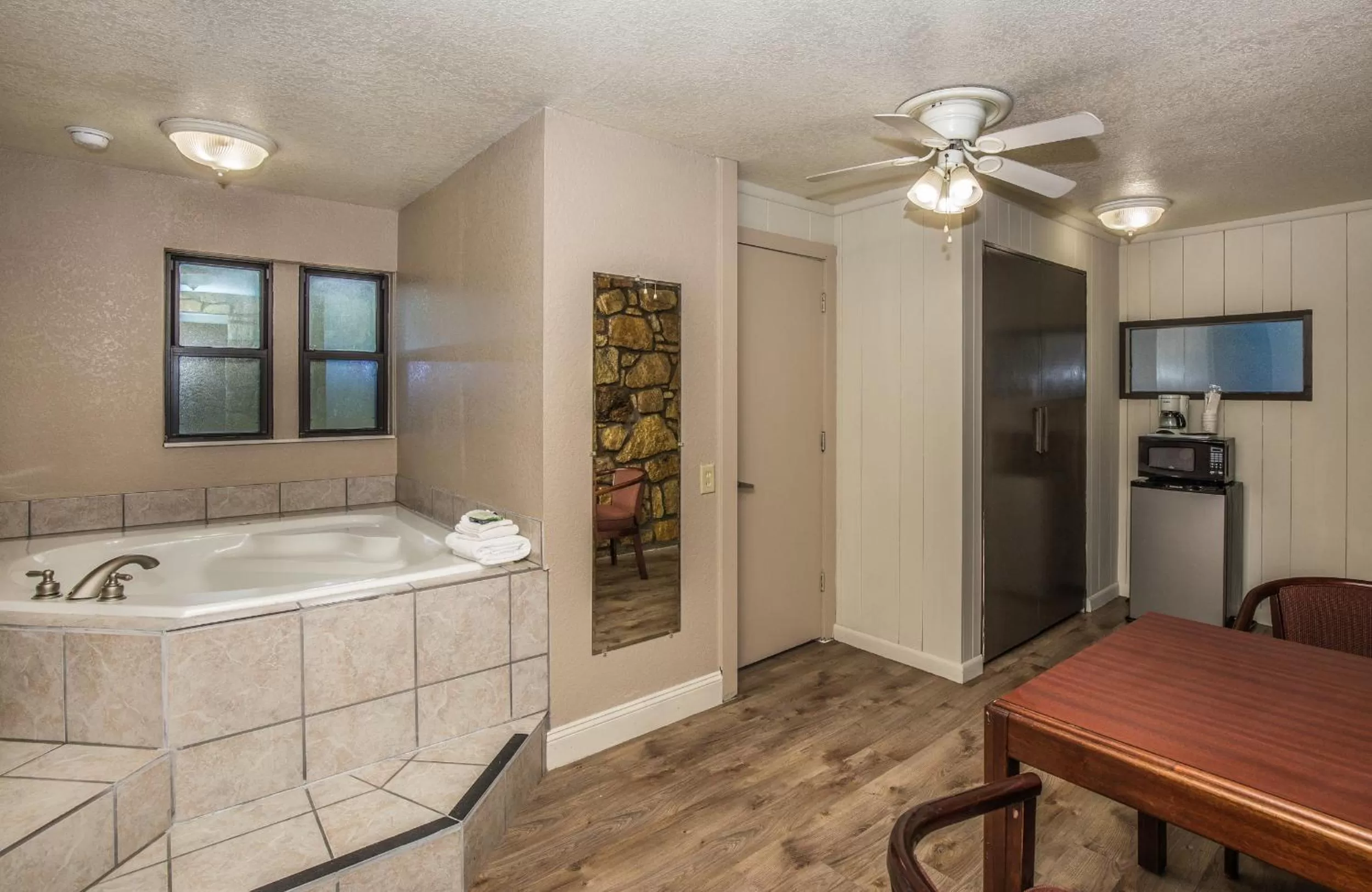 Bathroom in Chalet Inn