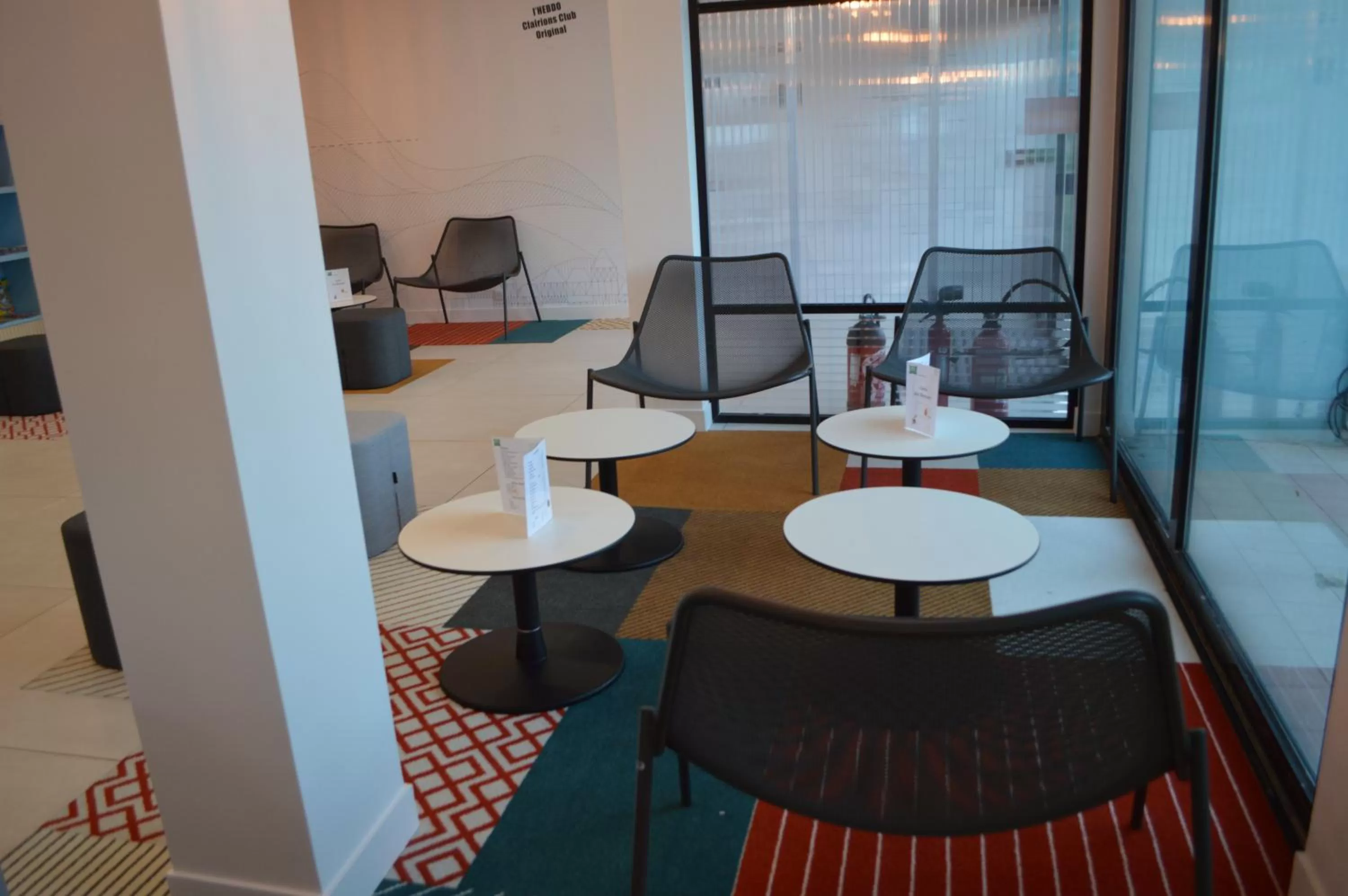 Lobby or reception in Hôtel ibis Styles Auxerre Nord